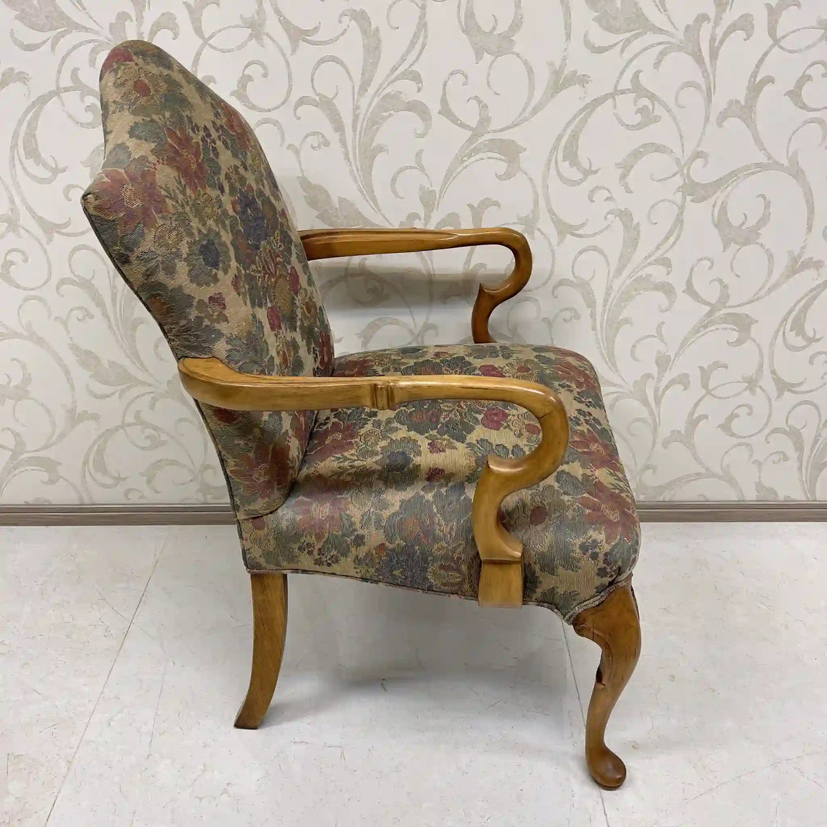 Style Upholstering, Inc / アームチェア(ラウンジチェア) / クィーンアン様式 / 20世紀後半 / ビーチ材 / アメリカ / 1人掛けソファ,猫脚椅子,アンティークチェア,ゴブラン織,花柄 / [リユース]