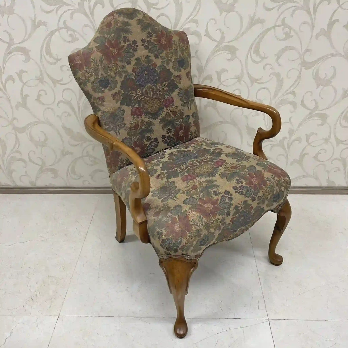Style Upholstering, Inc / アームチェア(ラウンジチェア) / クィーンアン様式 / 20世紀後半 / ビーチ材 / アメリカ / 1人掛けソファ,猫脚椅子,アンティークチェア,ゴブラン織,花柄 / [リユース]