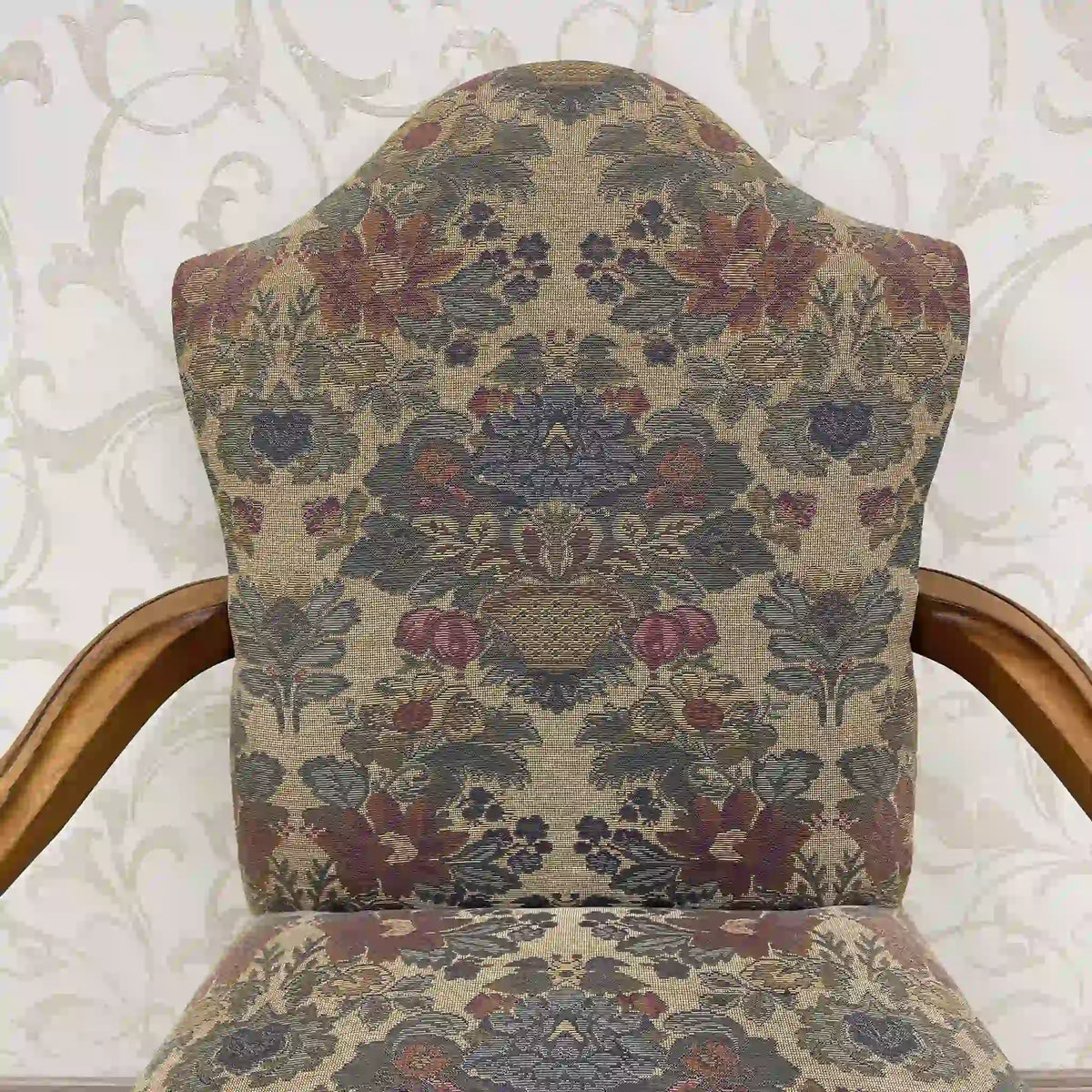 Style Upholstering, Inc / アームチェア(ラウンジチェア) / クィーンアン様式 / 20世紀後半 / ビーチ材 / アメリカ / 1人掛けソファ,猫脚椅子,アンティークチェア,ゴブラン織,花柄 / [リユース]
