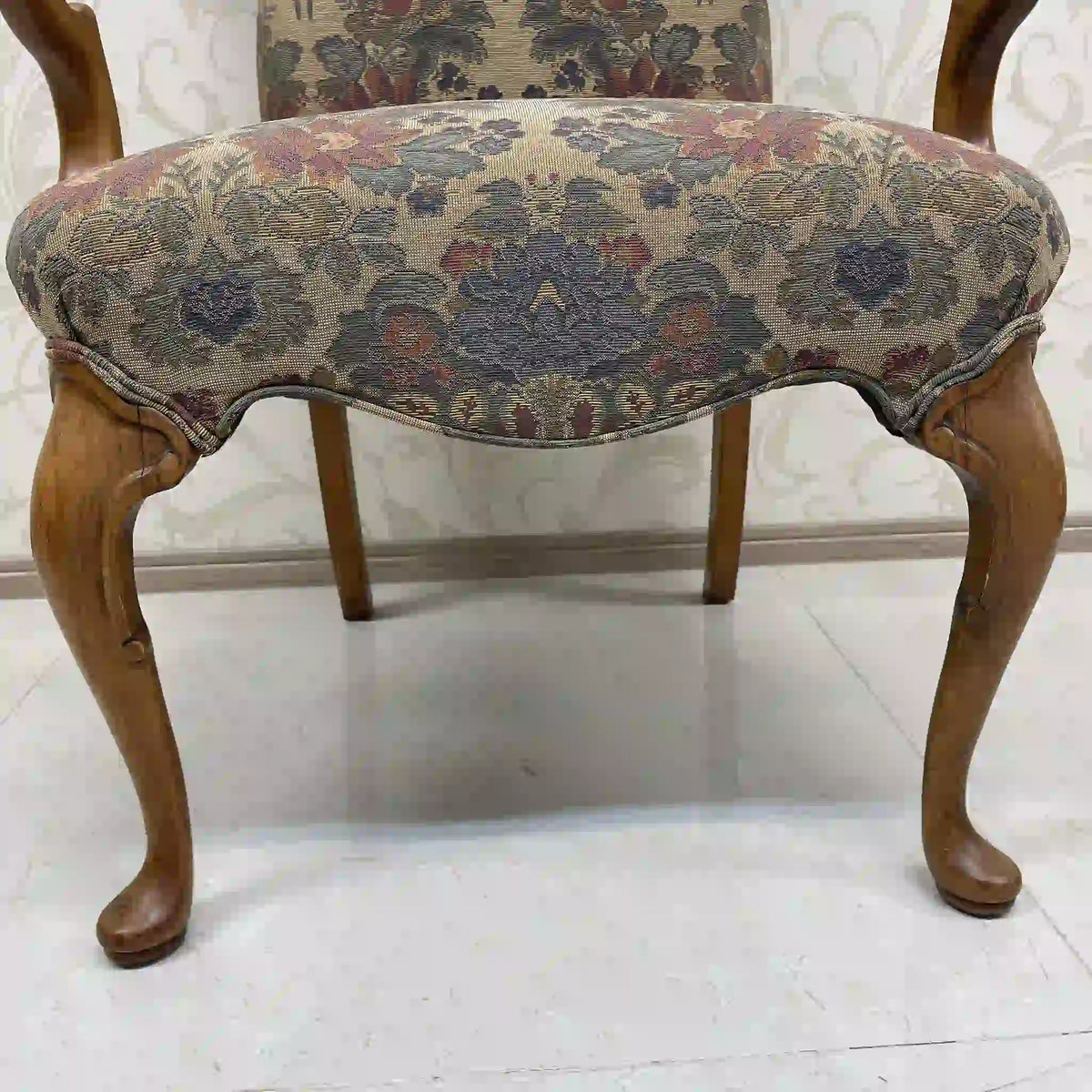 Style Upholstering, Inc / アームチェア(ラウンジチェア) / クィーンアン様式 / 20世紀後半 / ビーチ材 / アメリカ / 1人掛けソファ,猫脚椅子,アンティークチェア,ゴブラン織,花柄 / [リユース]