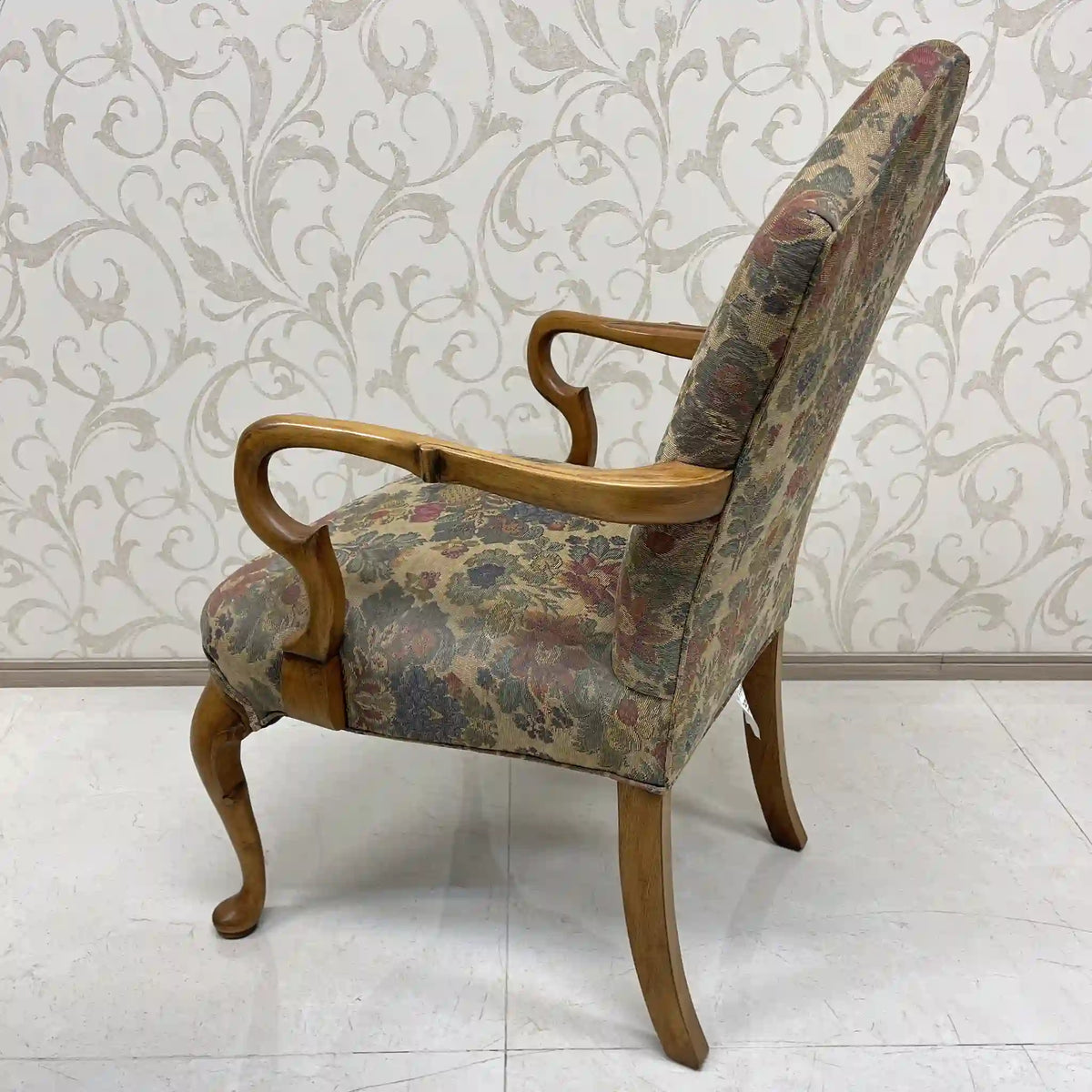 Style Upholstering, Inc / アームチェア(ラウンジチェア) / クィーンアン様式 / 20世紀後半 / ビーチ材 / アメリカ / 1人掛けソファ,猫脚椅子,アンティークチェア,ゴブラン織,花柄 / [リユース]