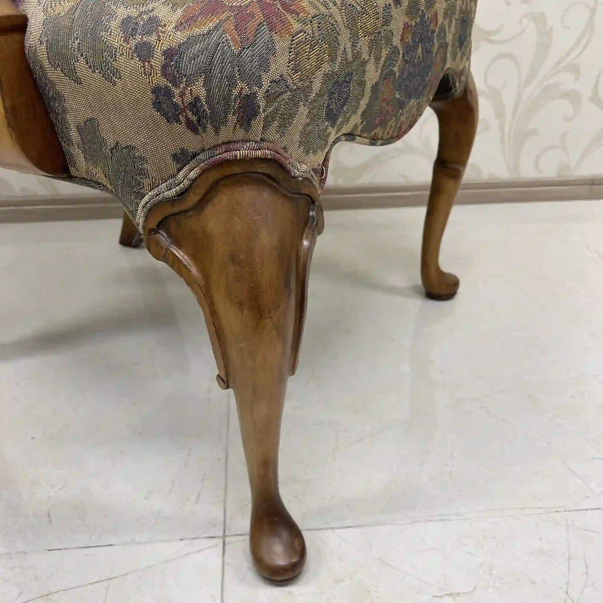 Style Upholstering, Inc / アームチェア(ラウンジチェア) / クィーンアン様式 / 20世紀後半 / ビーチ材 / アメリカ / 1人掛けソファ,猫脚椅子,アンティークチェア,ゴブラン織,花柄 / [リユース]