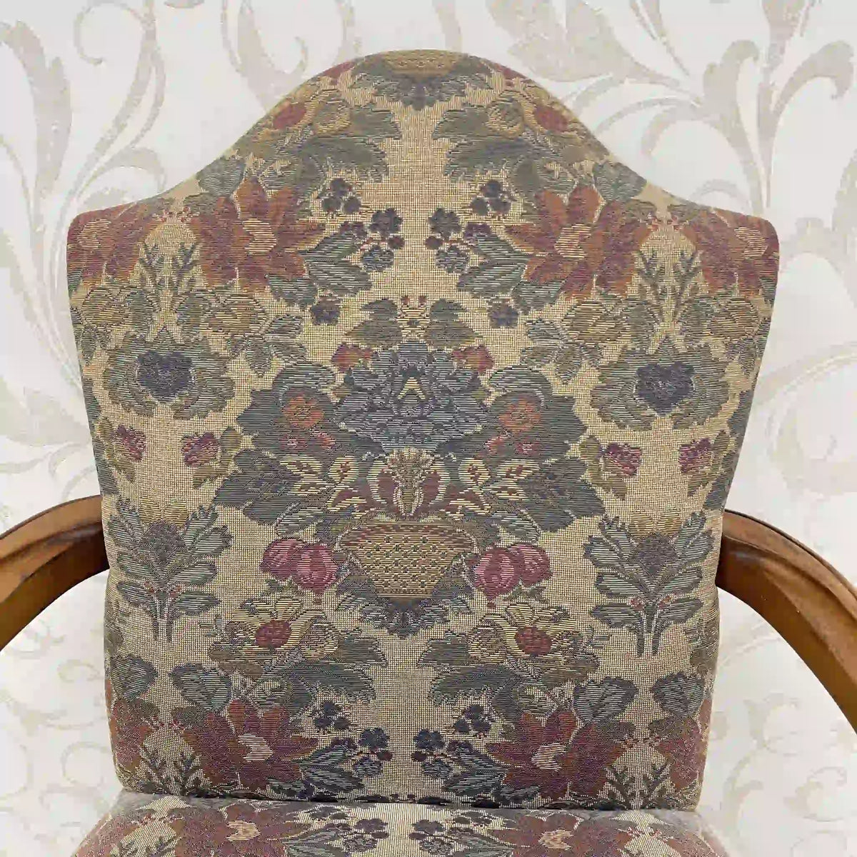 Style Upholstering, Inc / アームチェア(ラウンジチェア) / クィーンアン様式 / 20世紀後半 / ビーチ材 / アメリカ / 1人掛けソファ,猫脚椅子,アンティークチェア,ゴブラン織,花柄 / [リユース]