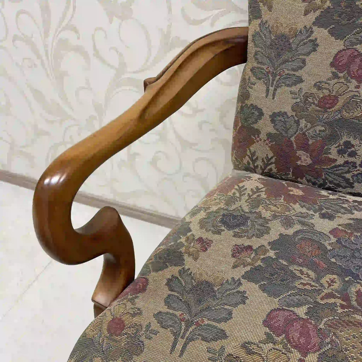 Style Upholstering, Inc / アームチェア(ラウンジチェア) / クィーンアン様式 / 20世紀後半 / ビーチ材 / アメリカ / 1人掛けソファ,猫脚椅子,アンティークチェア,ゴブラン織,花柄 / [リユース]