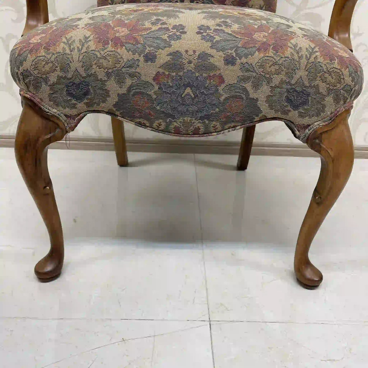 Style Upholstering, Inc / アームチェア(ラウンジチェア) / クィーンアン様式 / 20世紀後半 / ビーチ材 / アメリカ / 1人掛けソファ,猫脚椅子,アンティークチェア,ゴブラン織,花柄 / [リユース]