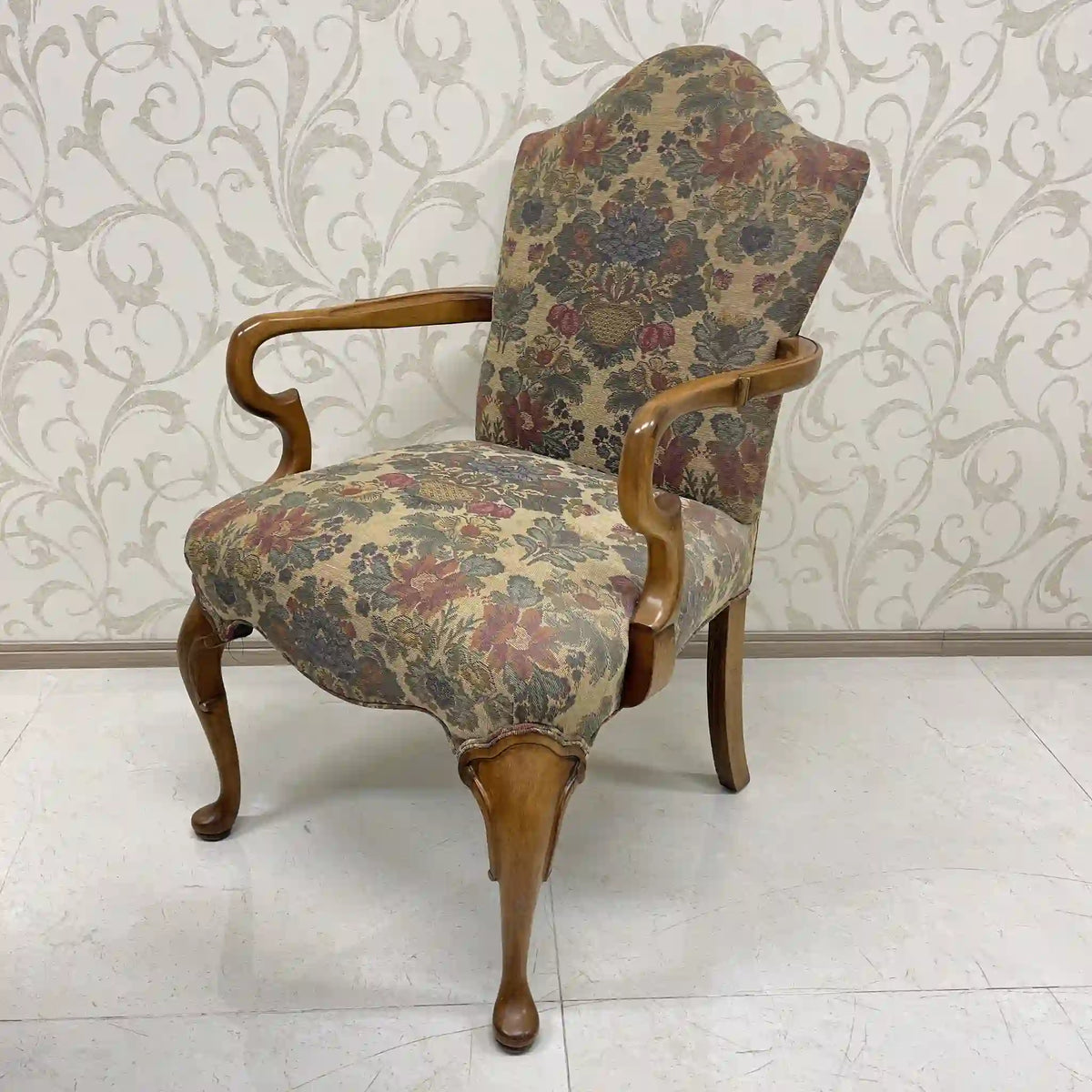 Style Upholstering, Inc / アームチェア(ラウンジチェア) / クィーンアン様式 / 20世紀後半 / ビーチ材 / アメリカ / 1人掛けソファ,猫脚椅子,アンティークチェア,ゴブラン織,花柄 / [リユース]