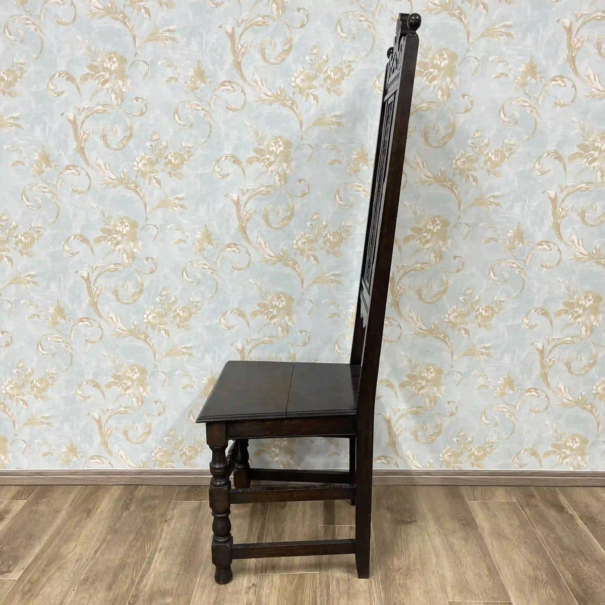 ハイバックチェア(ホールチェア) / 1900年前後 / シェルアカンサス彫刻, 壺型挽き物柱, ボビンターンドレッグ / [アンティーク]