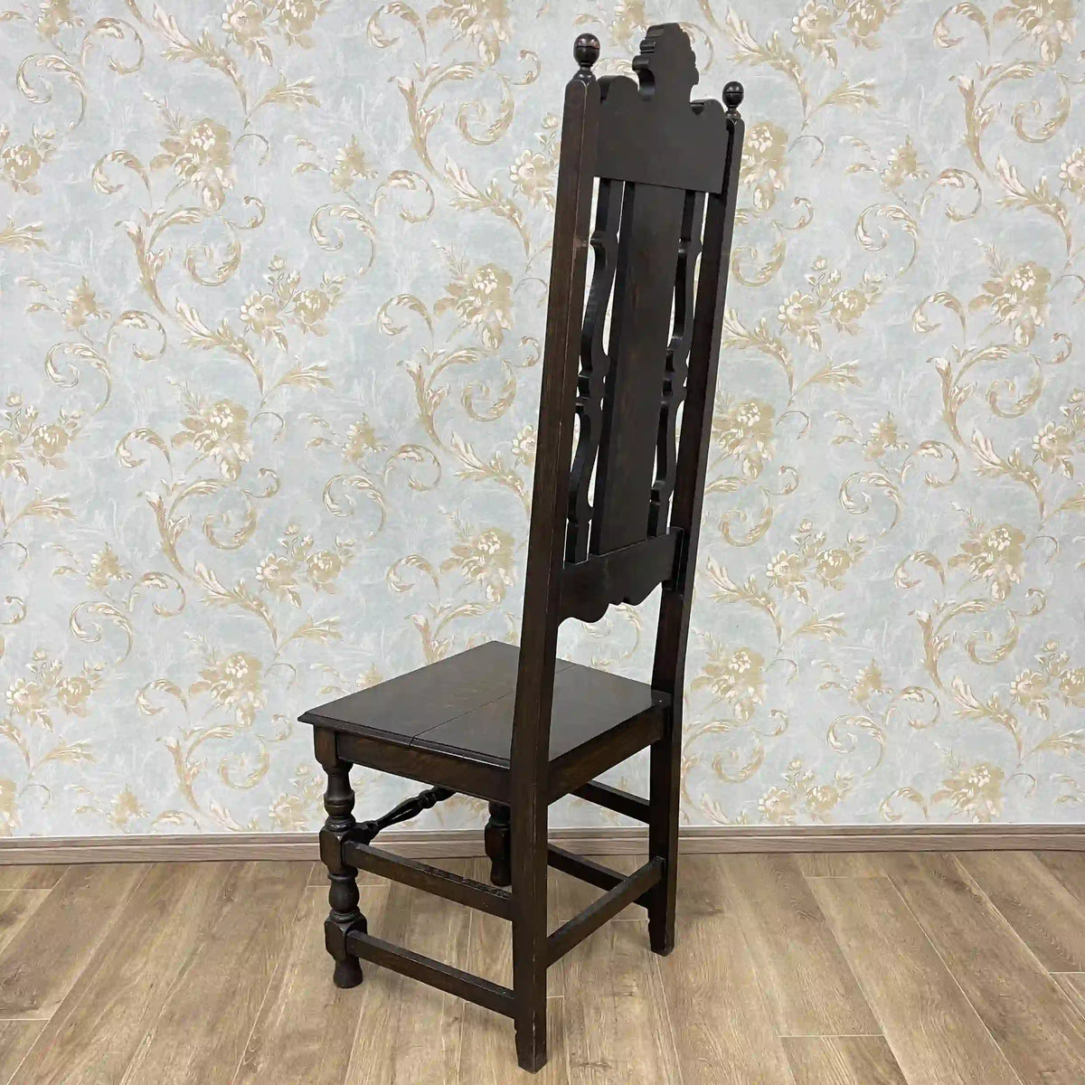ハイバックチェア(ホールチェア) / 1900年前後 / シェルアカンサス彫刻, 壺型挽き物柱, ボビンターンドレッグ / [アンティーク]