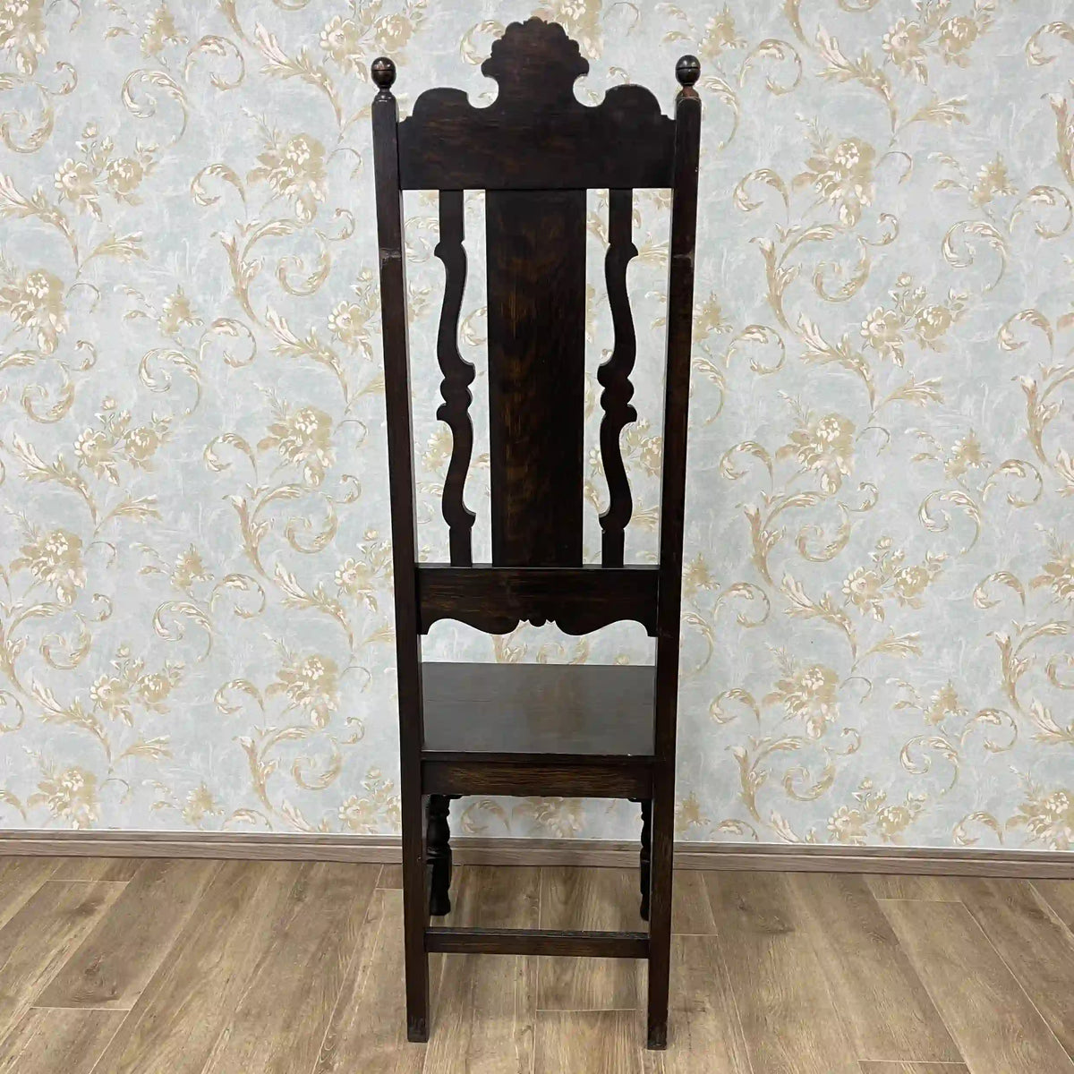 ハイバックチェア(ホールチェア) / 1900年前後 / シェルアカンサス彫刻, 壺型挽き物柱, ボビンターンドレッグ / [アンティーク]