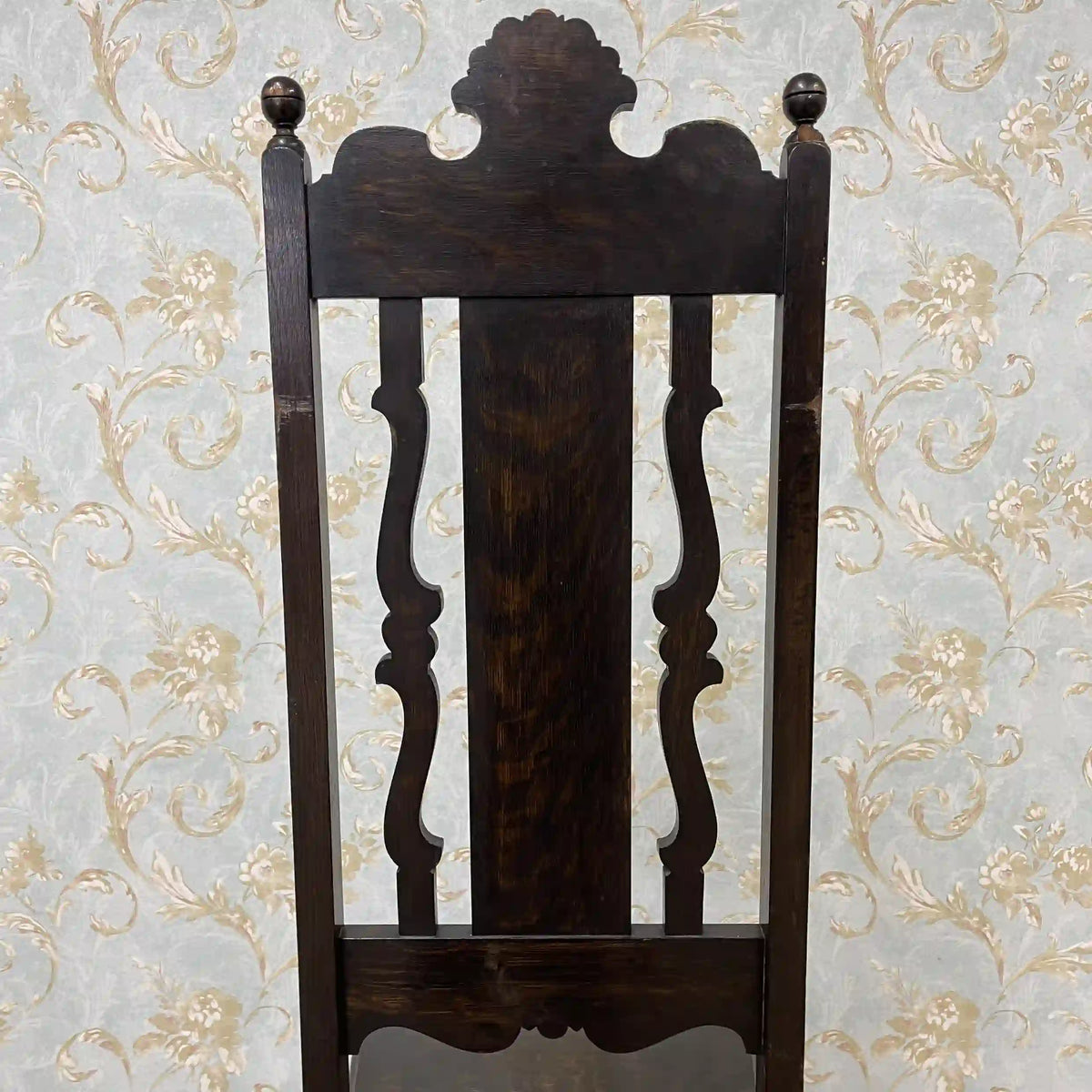 ハイバックチェア(ホールチェア) / 1900年前後 / シェルアカンサス彫刻, 壺型挽き物柱, ボビンターンドレッグ / [アンティーク]