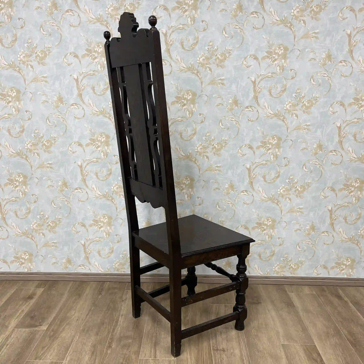 ハイバックチェア(ホールチェア) / 1900年前後 / シェルアカンサス彫刻, 壺型挽き物柱, ボビンターンドレッグ / [アンティーク]