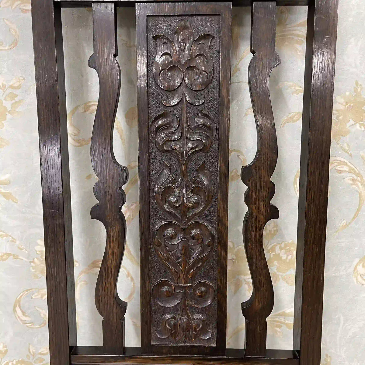 ハイバックチェア(ホールチェア) / 1900年前後 / シェルアカンサス彫刻, 壺型挽き物柱, ボビンターンドレッグ / [アンティーク]
