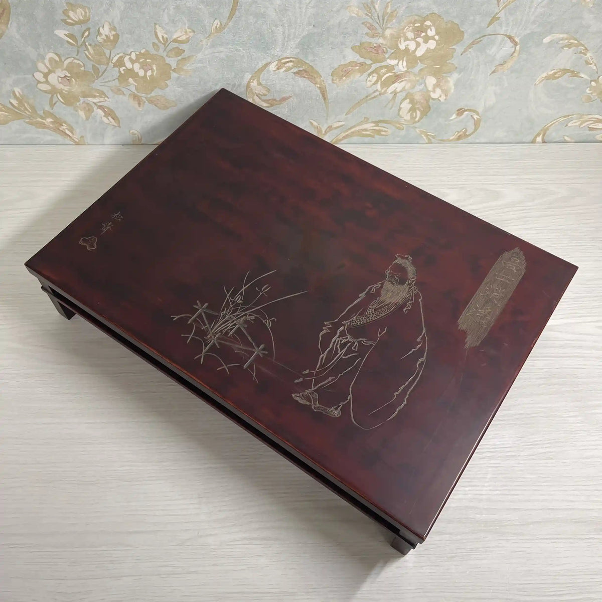 文机 / [骨董品]