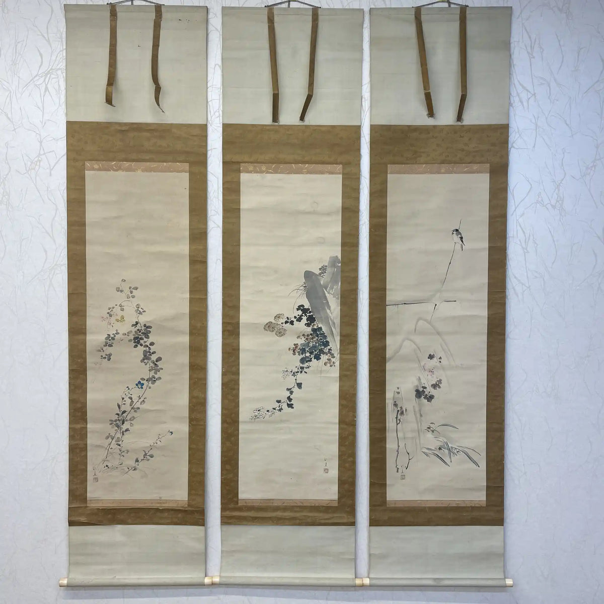 掛け軸3P(3幅対) / 白圭銘 / 1900-40s / 紙 / 日本 / 花鳥図,秋草図,水墨淡彩,落款あり / [ビンテージ]