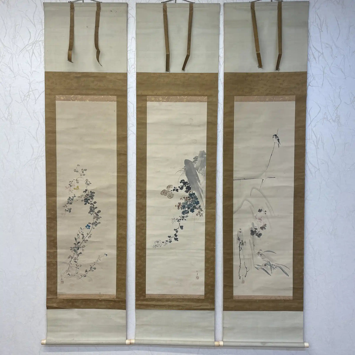 掛け軸3P(3幅対) / 白圭銘 / 1900-40s / 紙 / 日本 / 花鳥図,秋草図,水墨淡彩,落款あり / [ビンテージ]