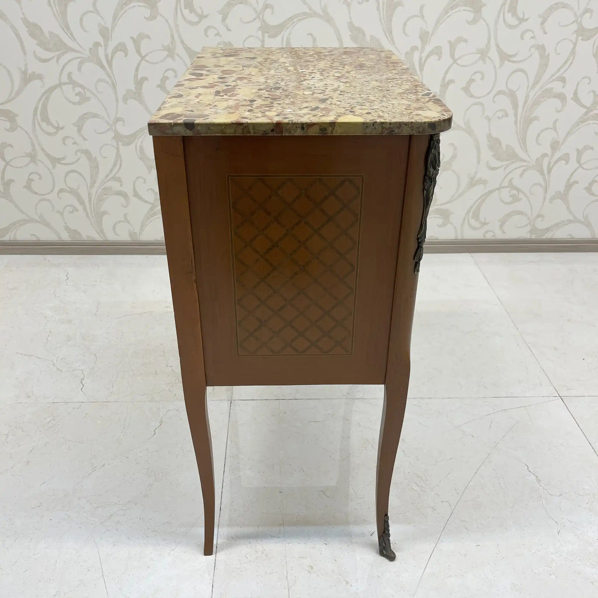 Side chest / Louis XV style / France / Inlay (marquetry), marble top, cat legs / [Antique]