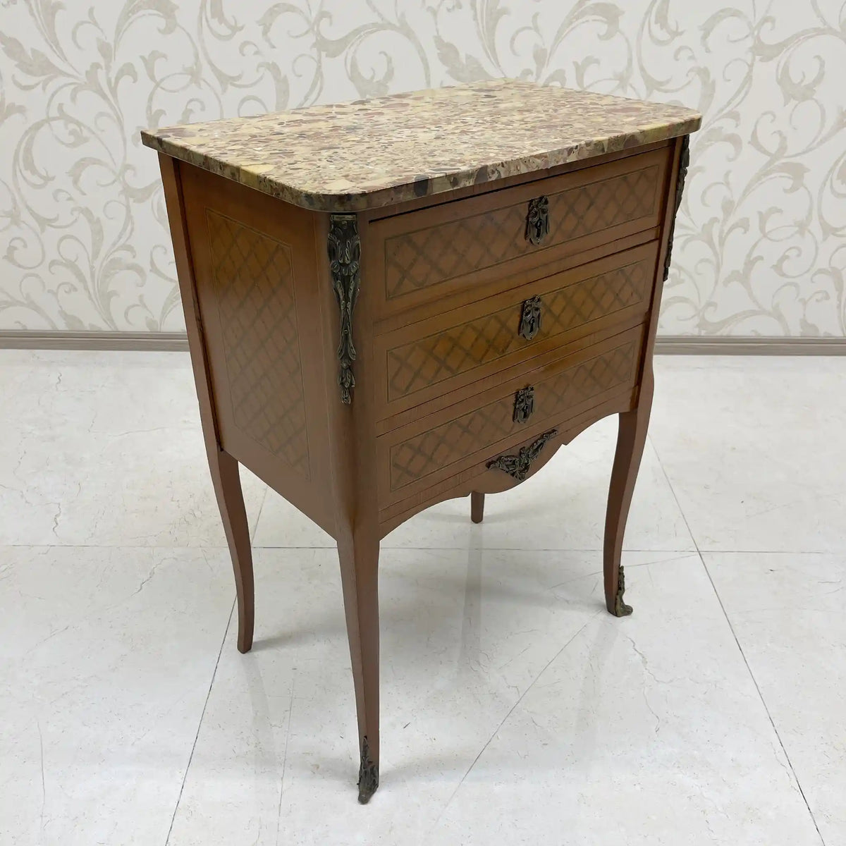 Side chest / Louis XV style / France / Inlay (marquetry), marble top, cat legs / [Antique]