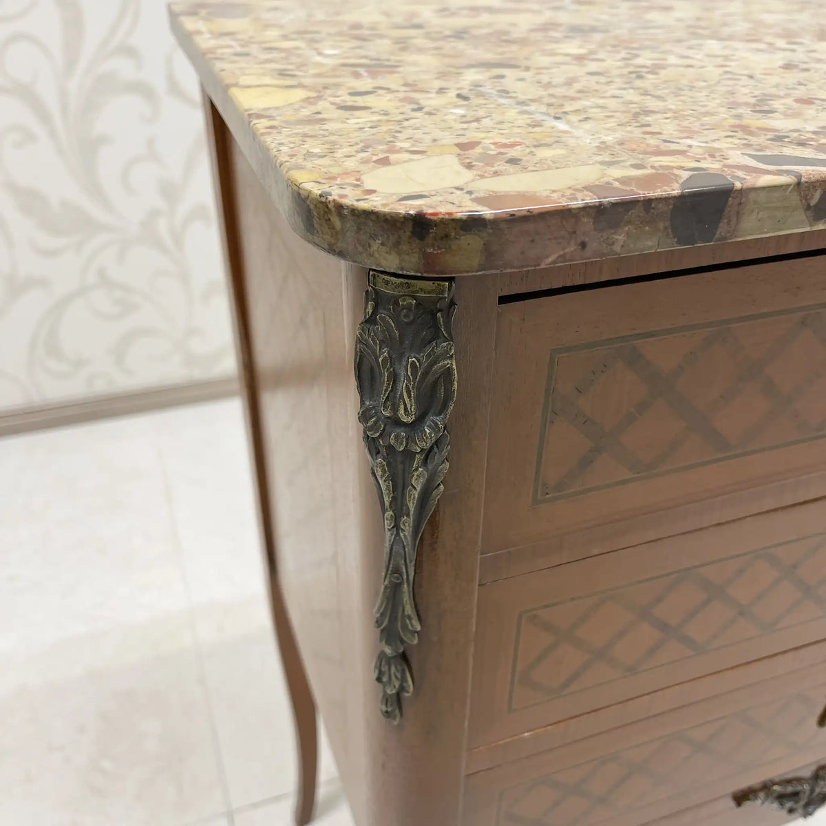 Side chest / Louis XV style / France / Inlay (marquetry), marble top, cat legs / [Antique]