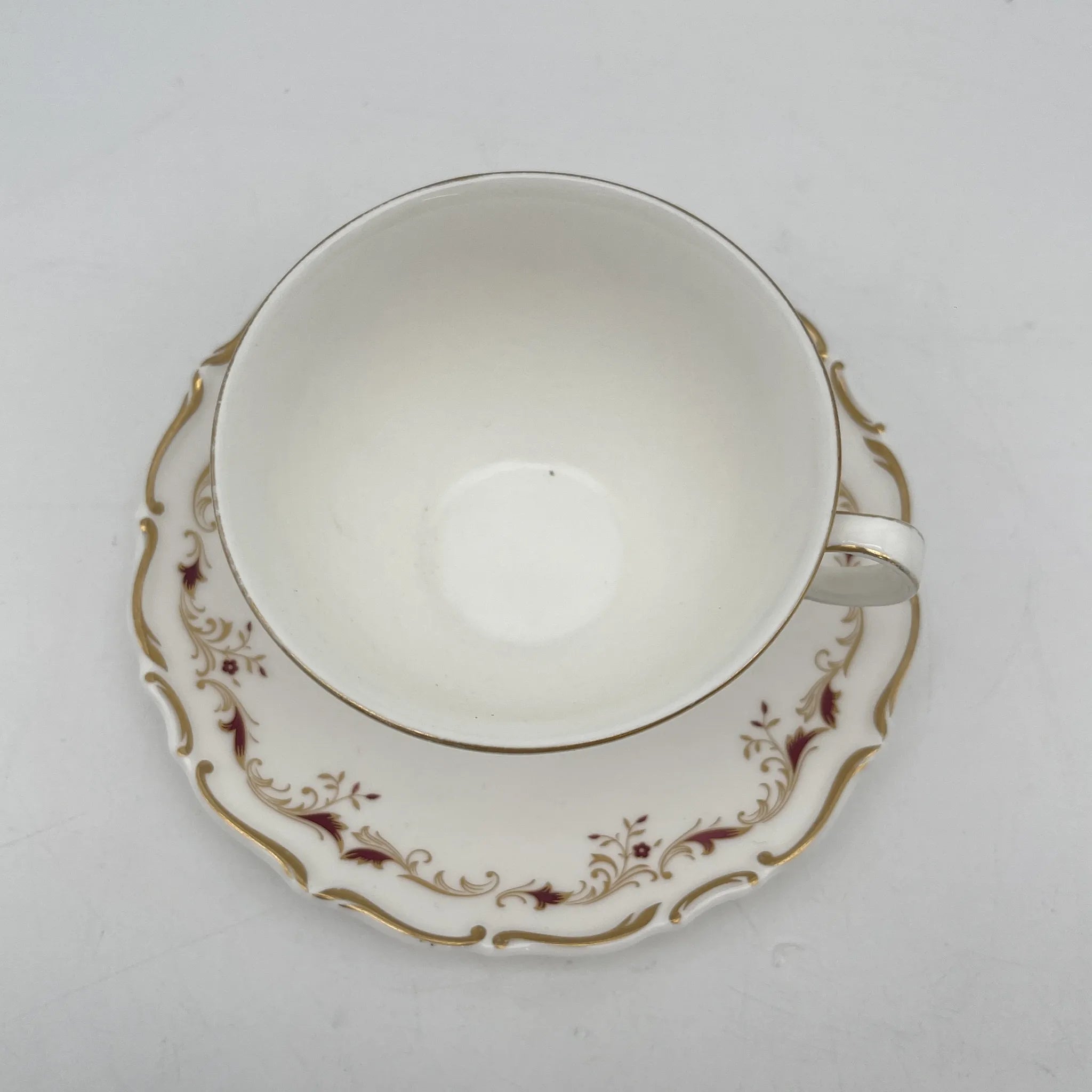[Vintage] Cup and saucer / Royal Doulton / Strasbourg / Estimated mid-20C / Fine Bone China / England / Scalloped edge, scroll