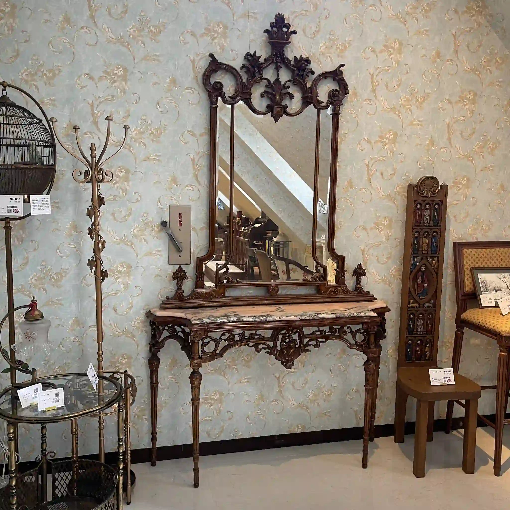 【アンティーク】 ミラーコンソールテーブル / ジョージアン様式 / 20世紀 / ビーチ材 / イタリア / フルーティングレッグ,手彫り,