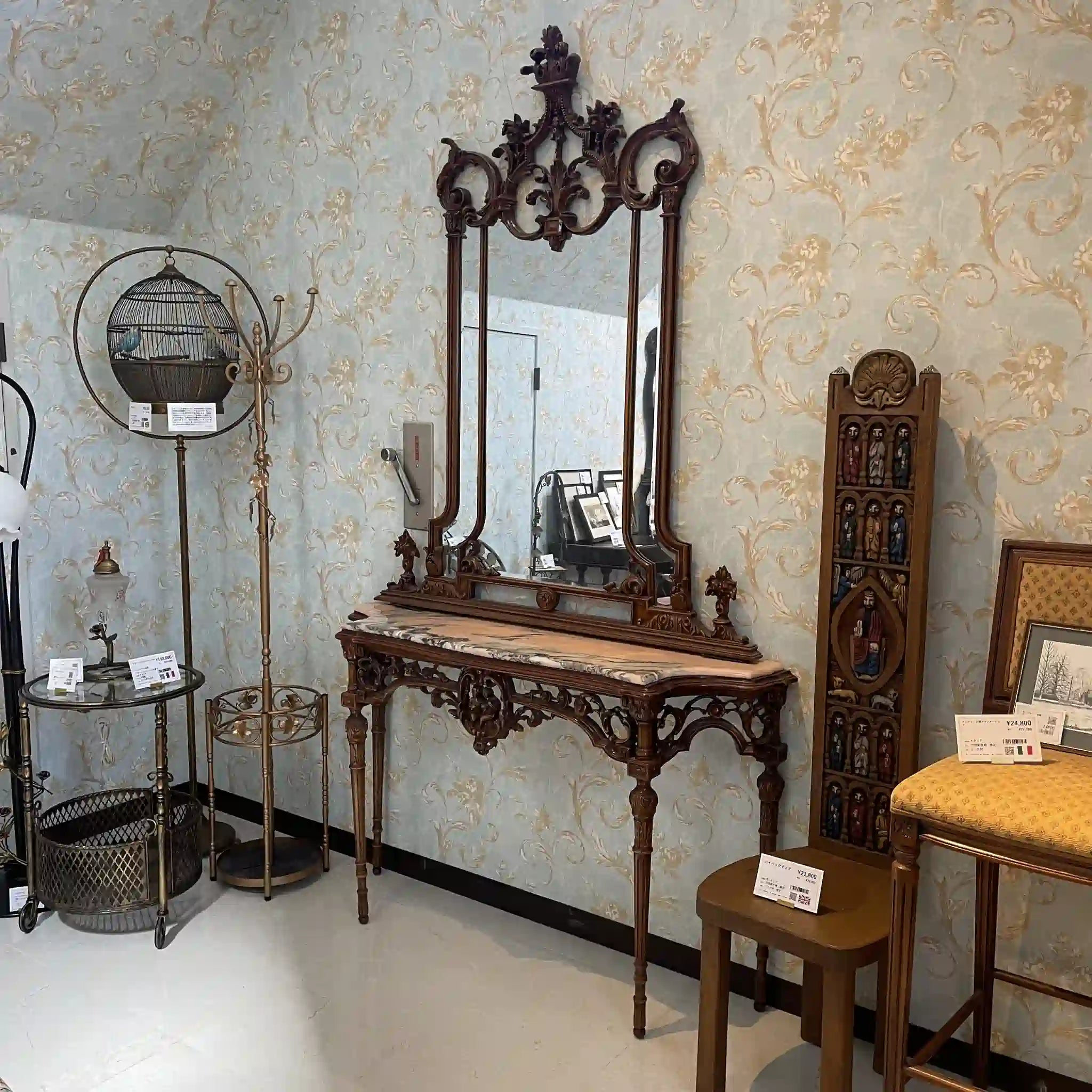 【アンティーク】 ミラーコンソールテーブル / ジョージアン様式 / 20世紀 / ビーチ材 / イタリア / フルーティングレッグ,手彫り,