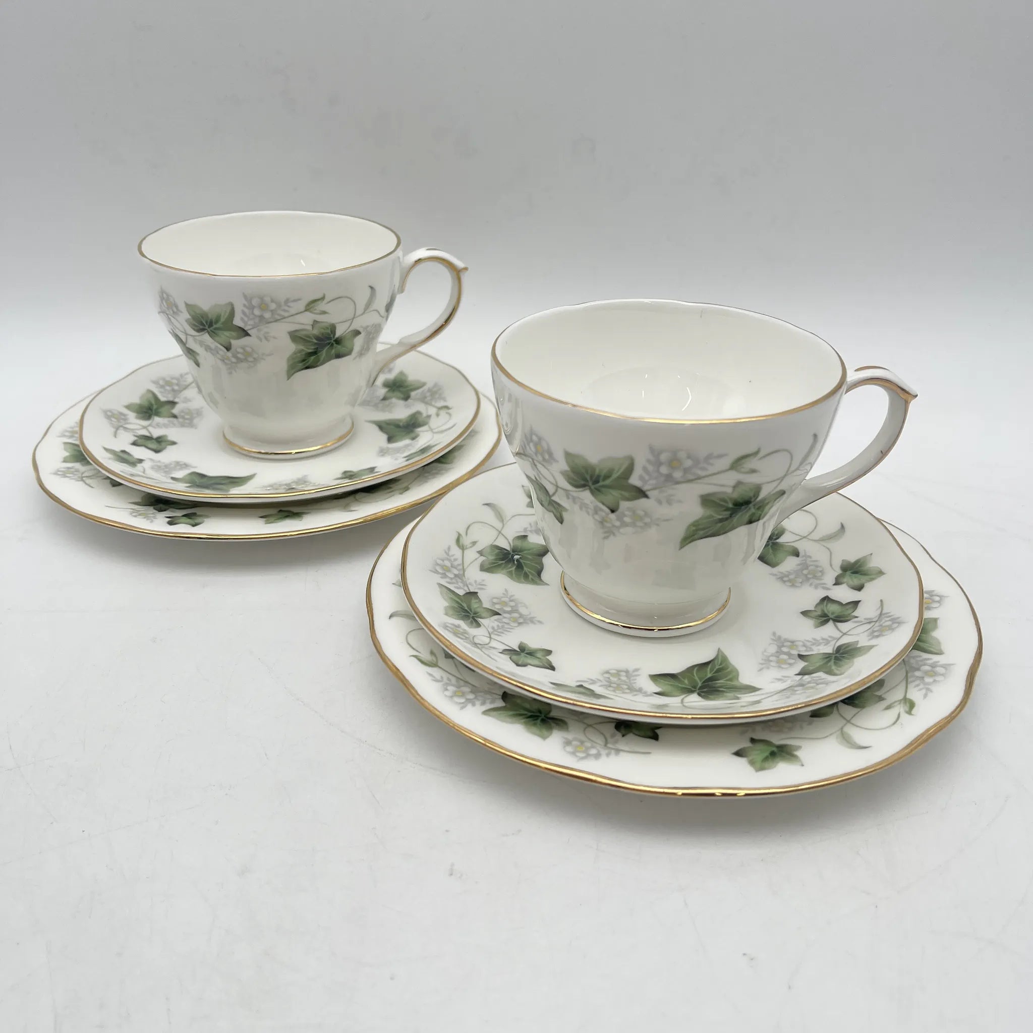Duchess（ダッチェス） / トリオ（C&S＋デザートプレート）2P / Ivy（アイビー） / 1960s / 陶磁器 / イギリス / ゴールドリム,アイビー柄,ボタニカルアート / [ビンテージ]