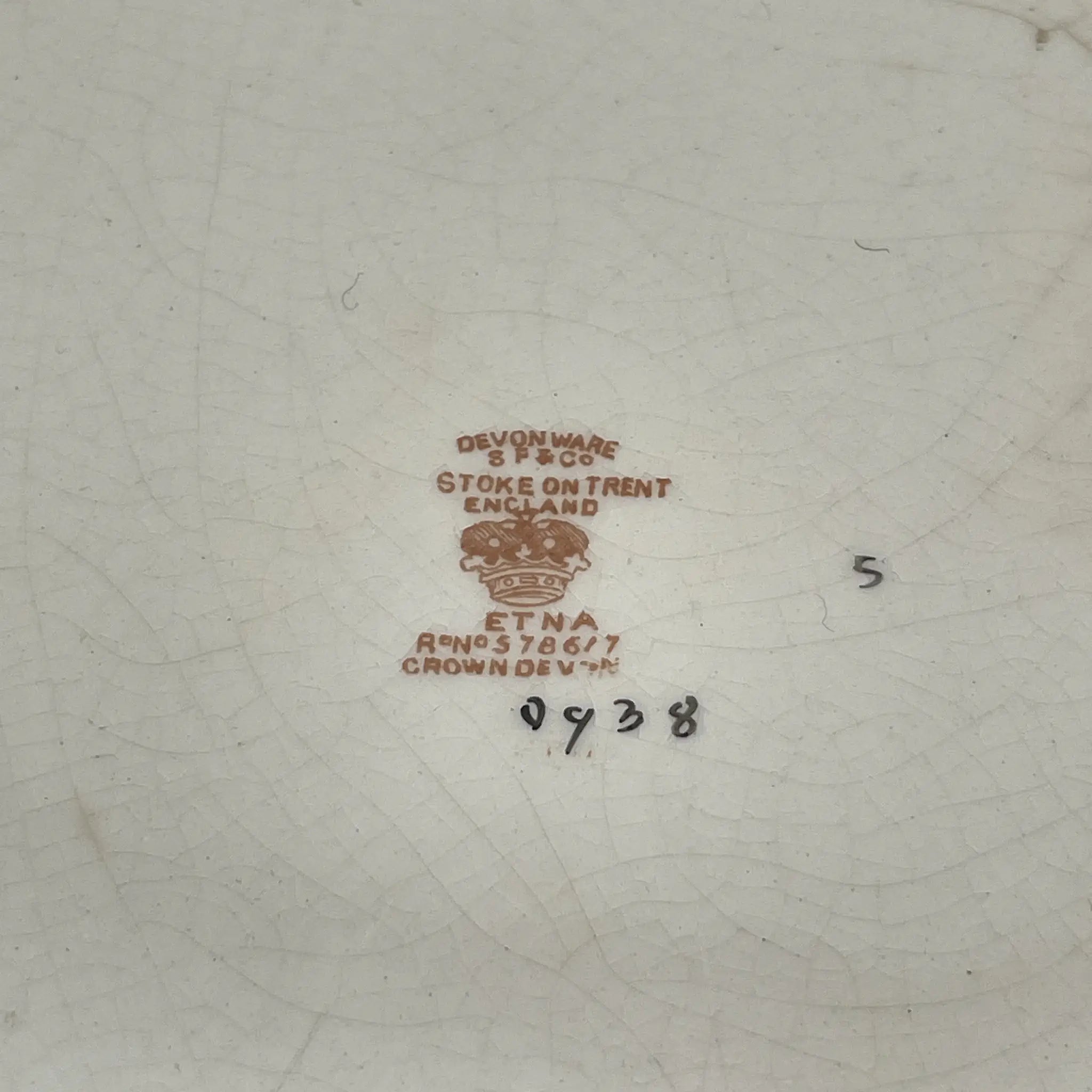 [Antique] Serving plate (platter) / Crown Devon / Etna / 1890-1910s / Pottery / England / Copper plate transfer, hand-colored gold