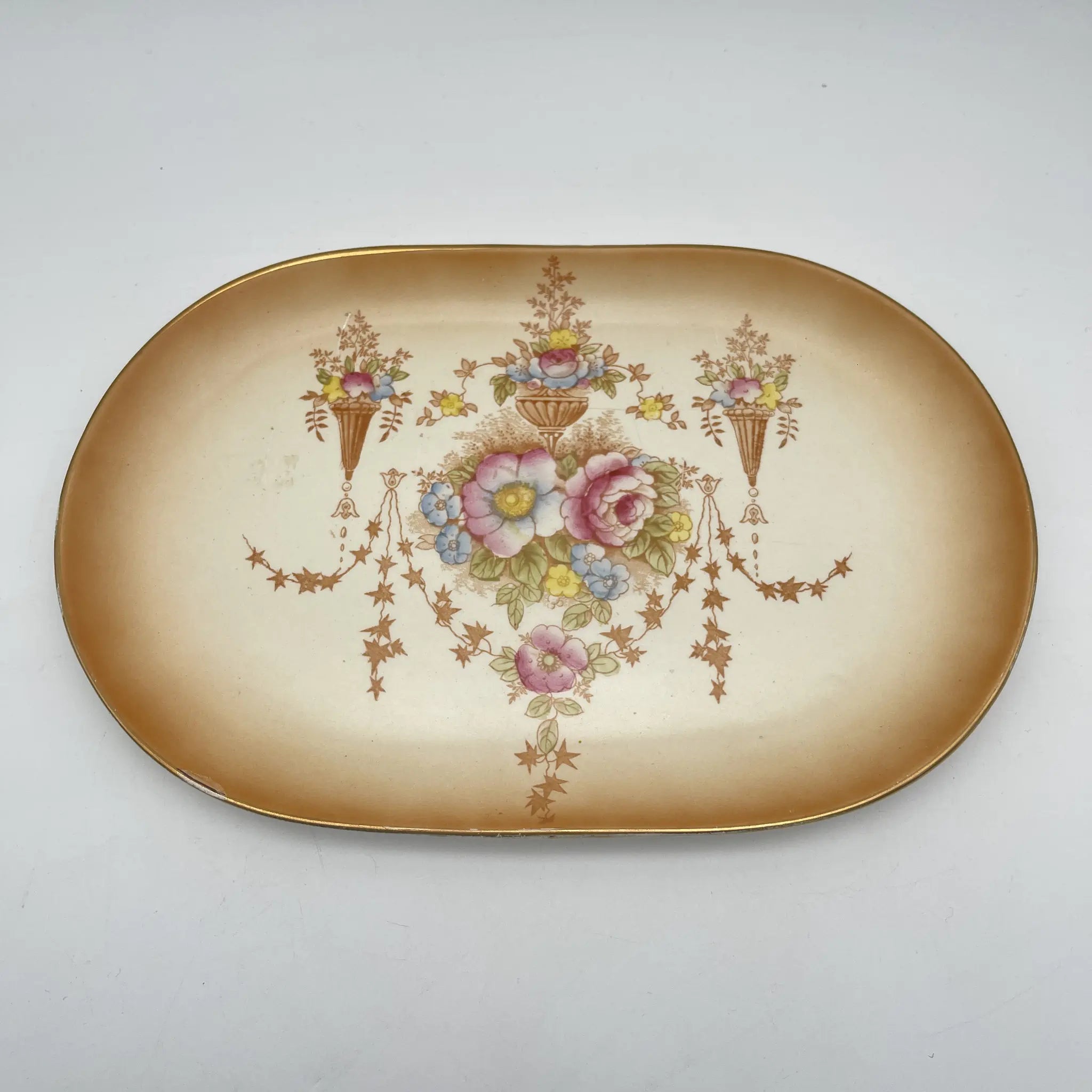 【アンティーク】 サービングプレート (大皿) / Crown Devon (クラウンデボン) / Spring / 1910年代 / 陶器 / イギリス / 銅板転写, 手彩色 金彩