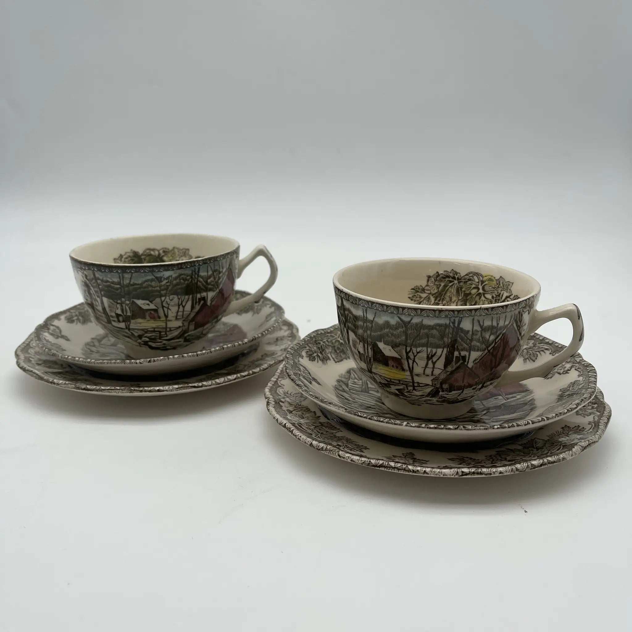 【ビンテージ】 トリオ (カップ＆ソーサー, プレート)2P / Johnson Brothers（ジョンソンブラザーズ) / The Friendly Village / The Ice House＆Sugar Maples / 推定1950-1970年代 / アイアンストーン / イギリス / 銅版転写,ハンドペイント