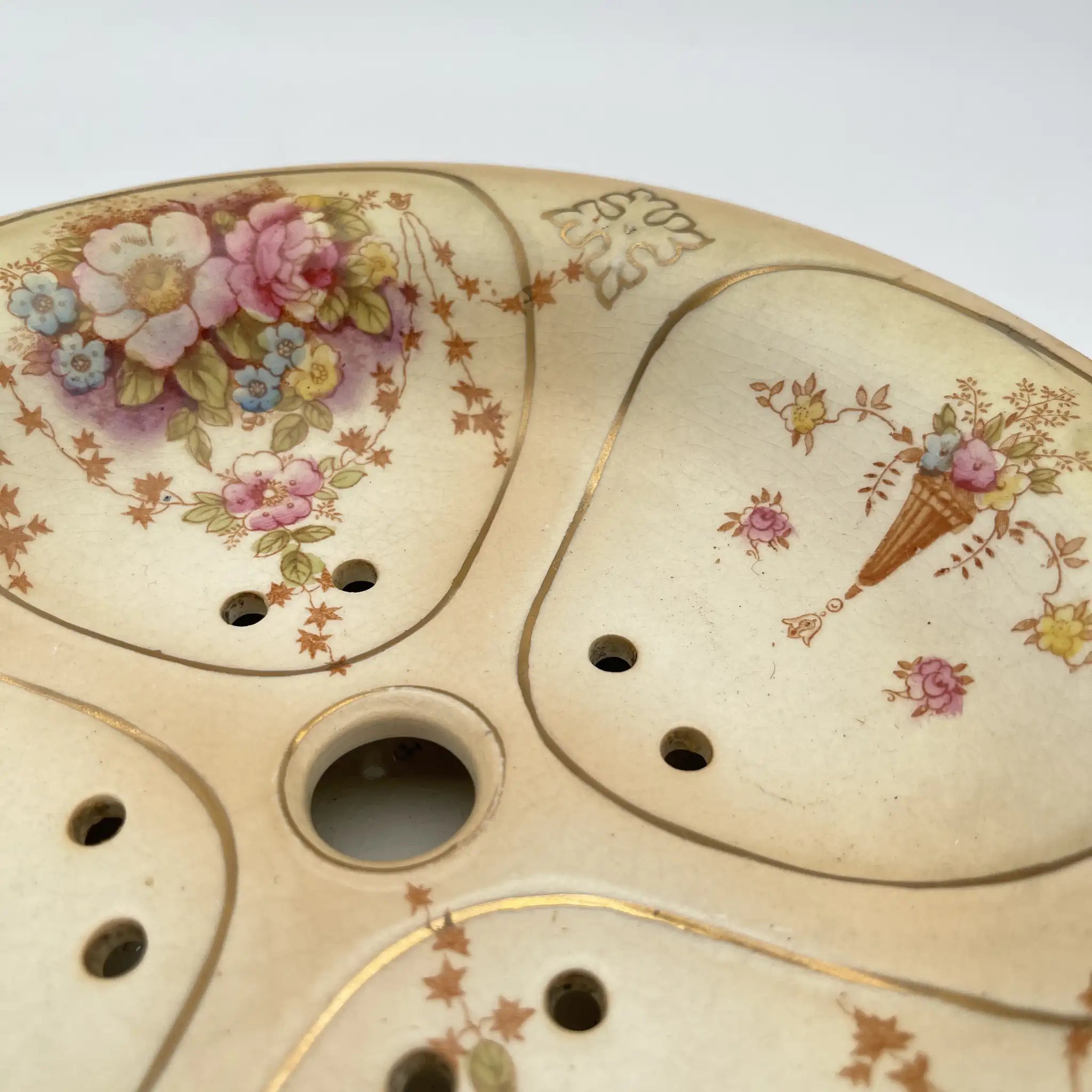 【アンティーク】 ソープディッシュ / Crown Devon (クラウンデボン) / Spring / 1910-1920年代 / 陶器 / イギリス / 銅板転写, 手彩色 金彩