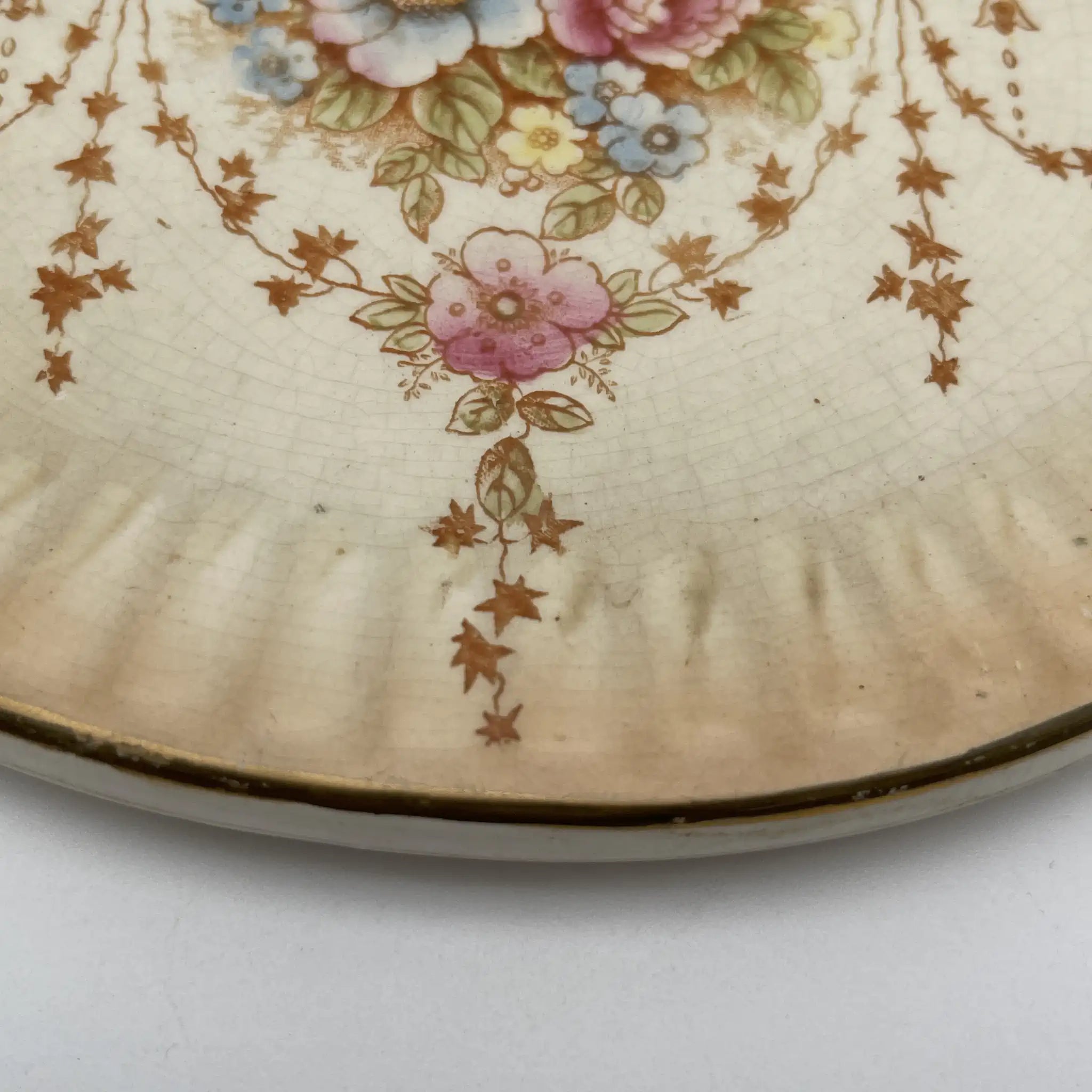 【アンティーク】 ポットスタンド (鍋敷き) / Crown Devon (クラウンデボン) / Spring / 1910-1920年代 / 陶器 / イギリス / 銅板転写, 手彩色 金彩