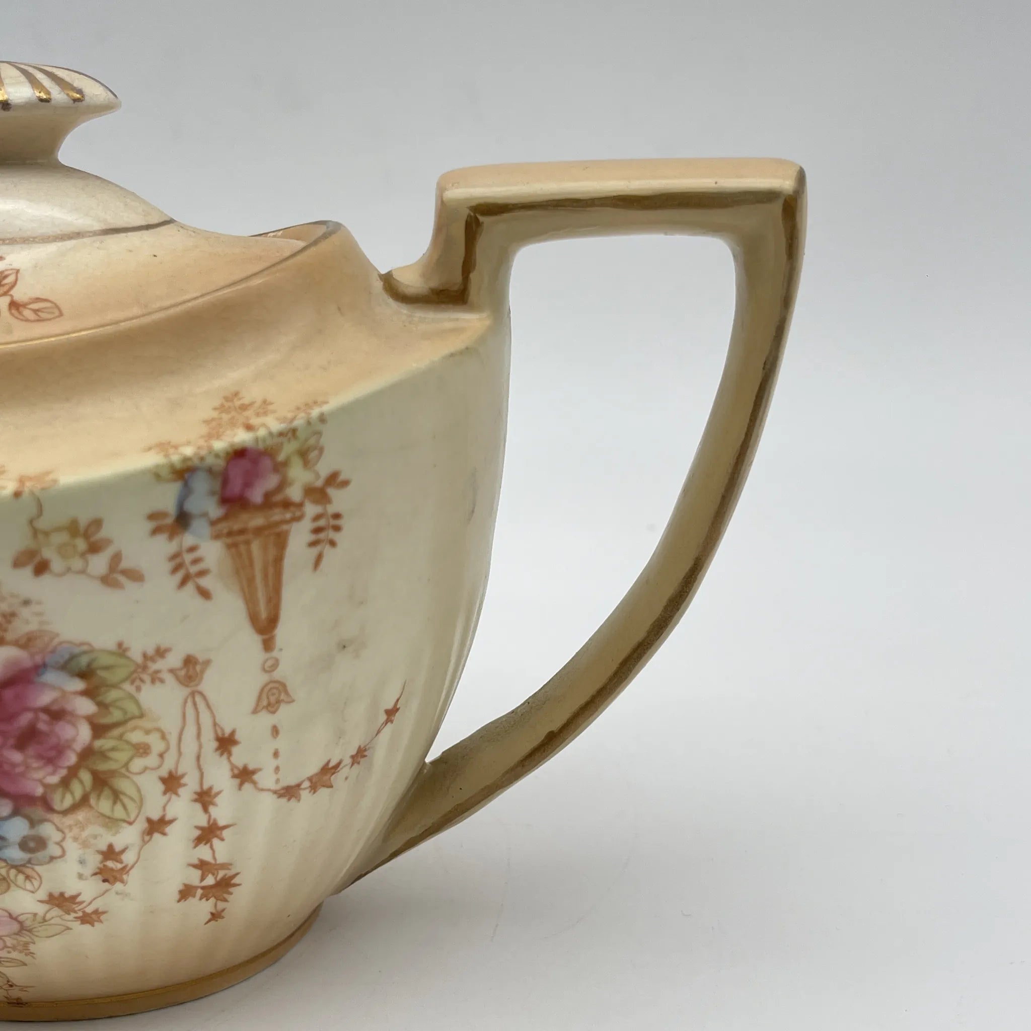 【アンティーク】 ティーポット / Crown Devon (クラウンデボン) / Spring / 1910-1920年代 / 陶器 / イギリス / 銅板転写, 手彩色 金彩