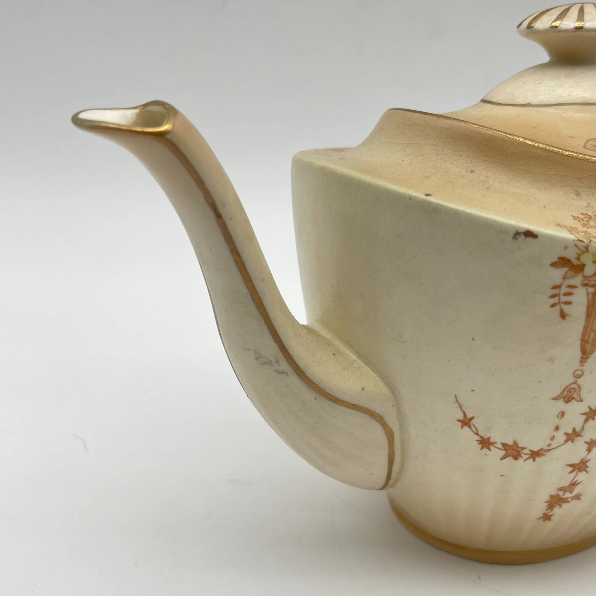 【アンティーク】 ティーポット / Crown Devon (クラウンデボン) / Spring / 1910-1920年代 / 陶器 / イギリス / 銅板転写, 手彩色 金彩