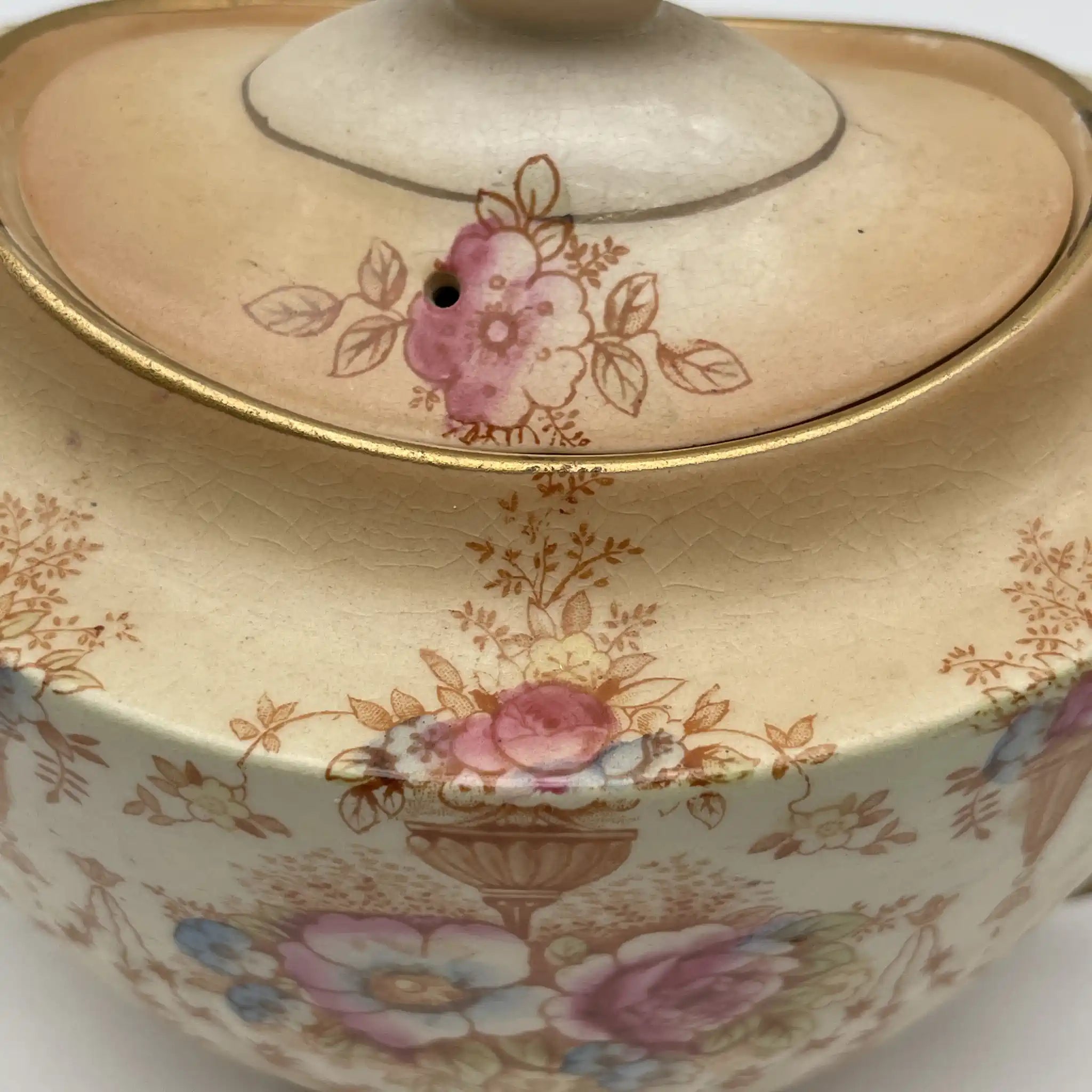 【アンティーク】 ティーポット / Crown Devon (クラウンデボン) / Spring / 1910-1920年代 / 陶器 / イギリス / 銅板転写, 手彩色 金彩