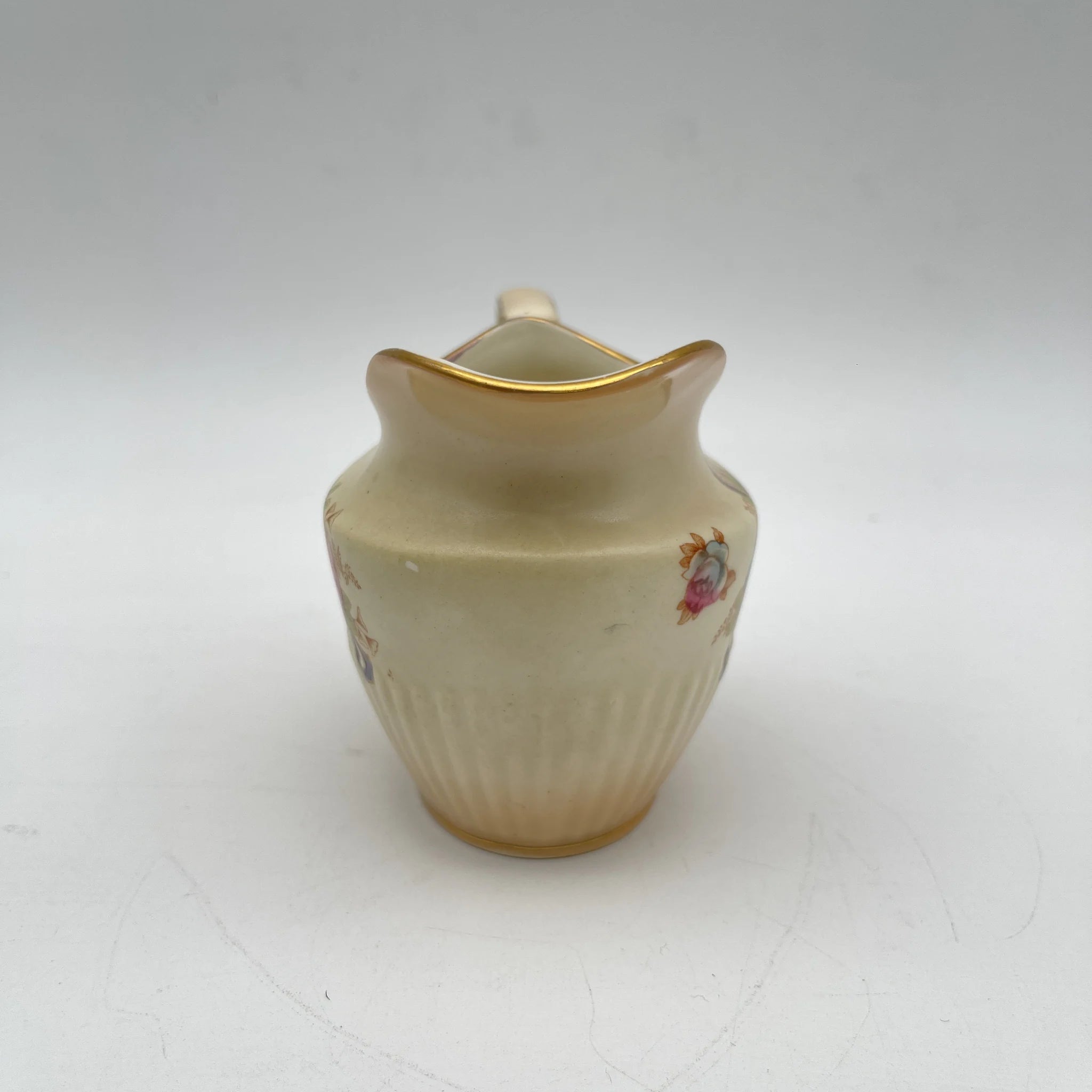 [Antique] Creamer (milk pitcher) / Crown Devon / Wye / 1910s / Pottery / England / Copper plate transfer, hand-colored gold