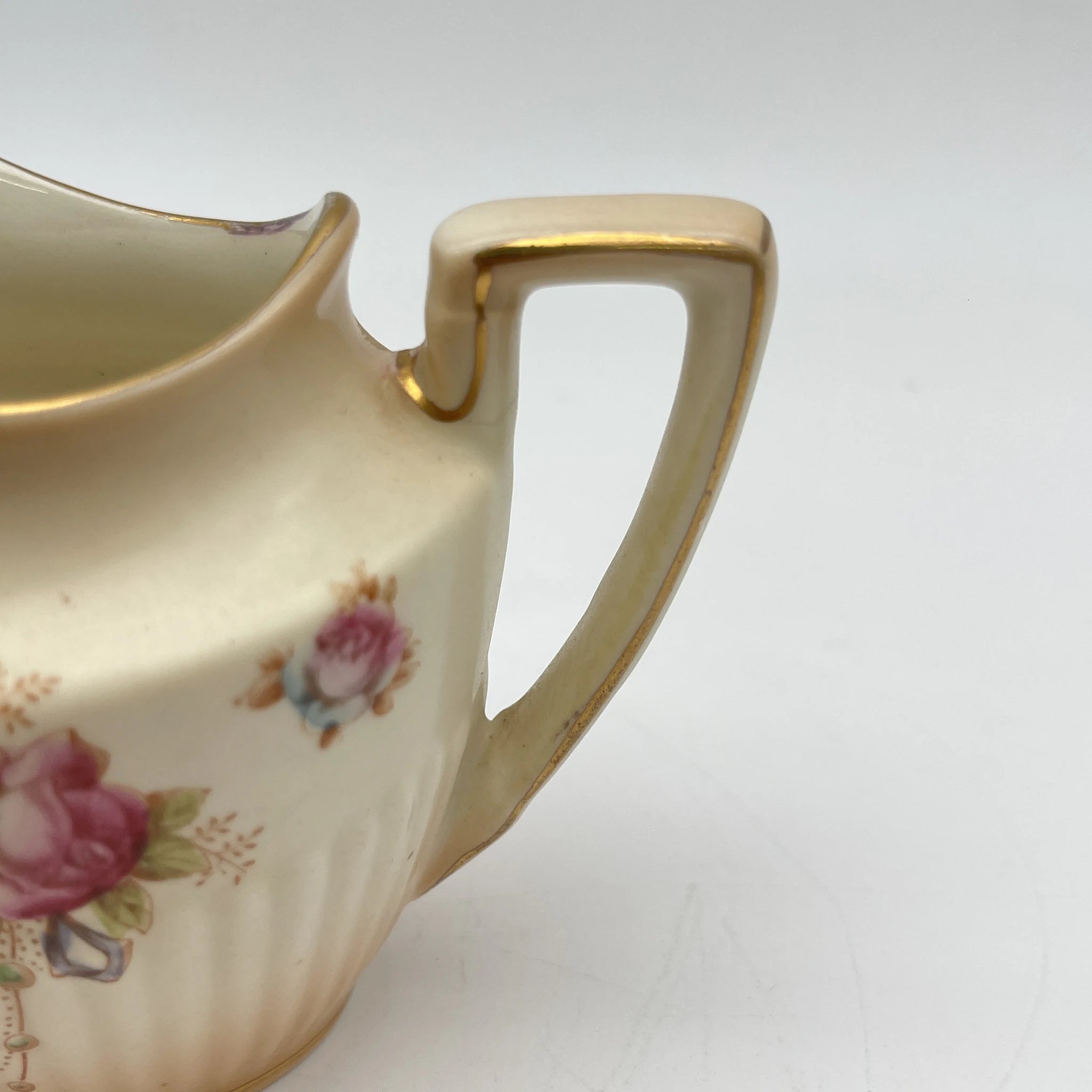 [Antique] Creamer (milk pitcher) / Crown Devon / Wye / 1910s / Pottery / England / Copper plate transfer, hand-colored gold