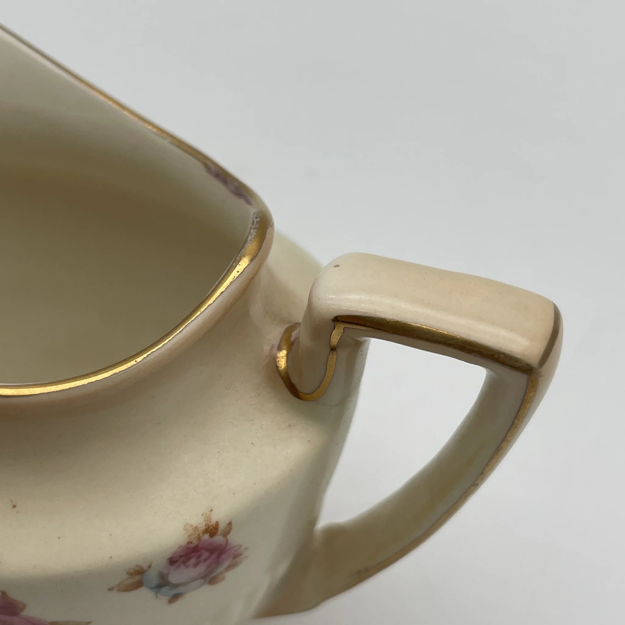[Antique] Creamer (milk pitcher) / Crown Devon / Wye / 1910s / Pottery / England / Copper plate transfer, hand-colored gold