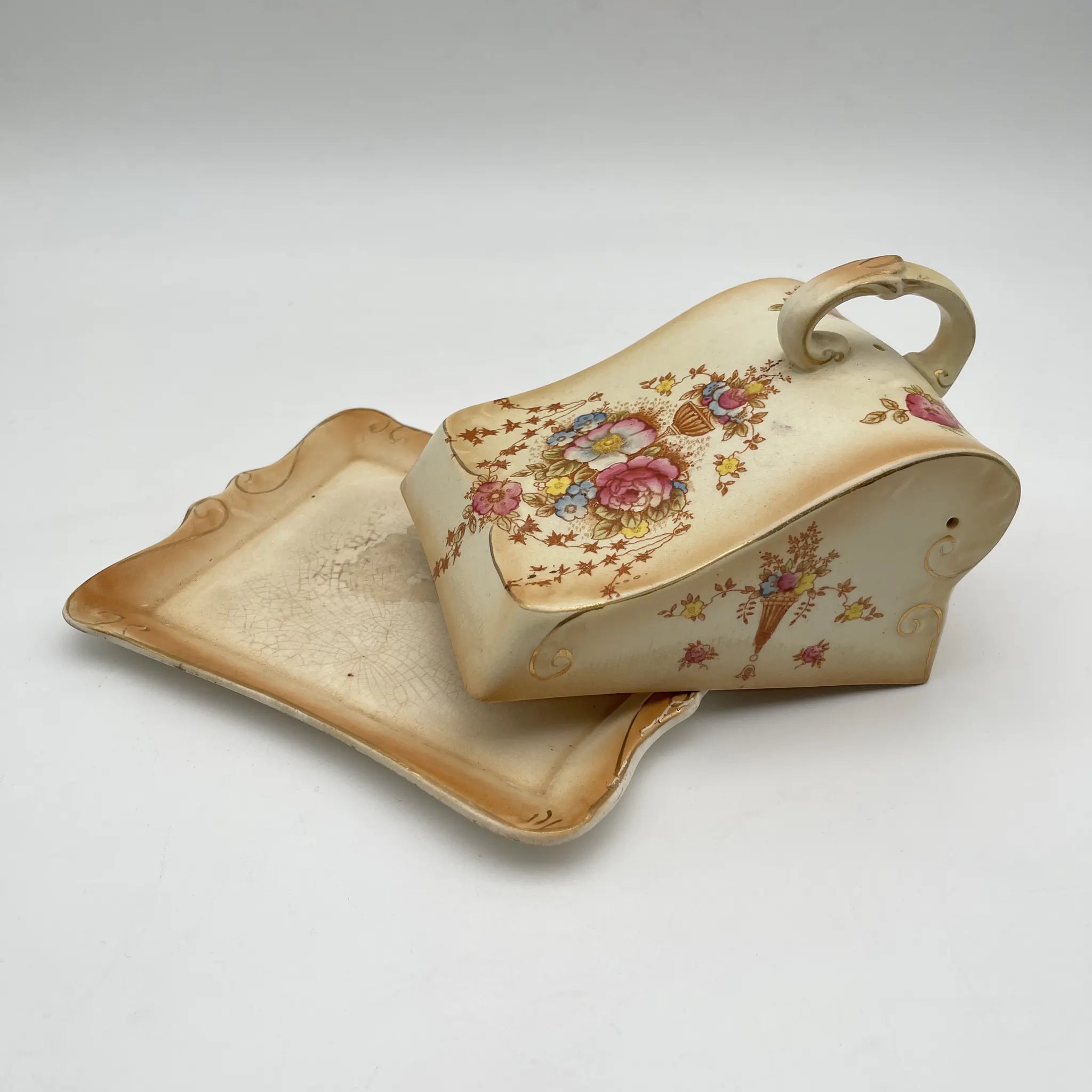【アンティーク】 チーズ・バターディッシュ (チーズ・バターケース) / Crown Devon (クラウンデボン) / Spring / 1910-1920年代 / 陶器 / イギリス / 銅板転写, 手彩色 金彩