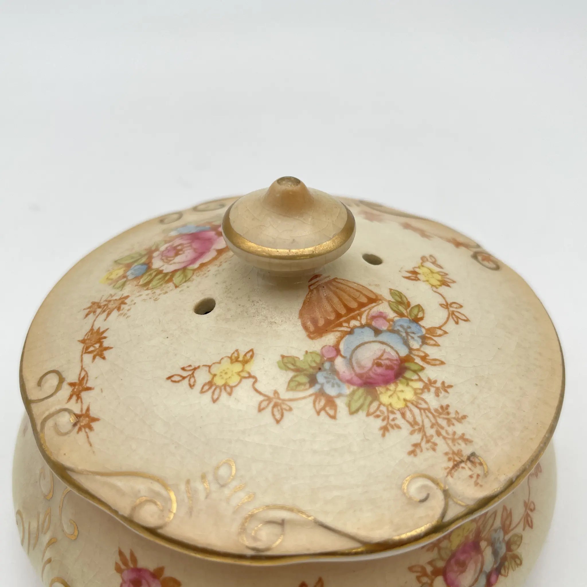 【アンティーク】 ポプリポット (小物入れ) / Crown Devon (クラウンデボン) / Spring / 1910-1920年代 / 陶器 / イギリス / 銅板転写, 手彩色 金彩