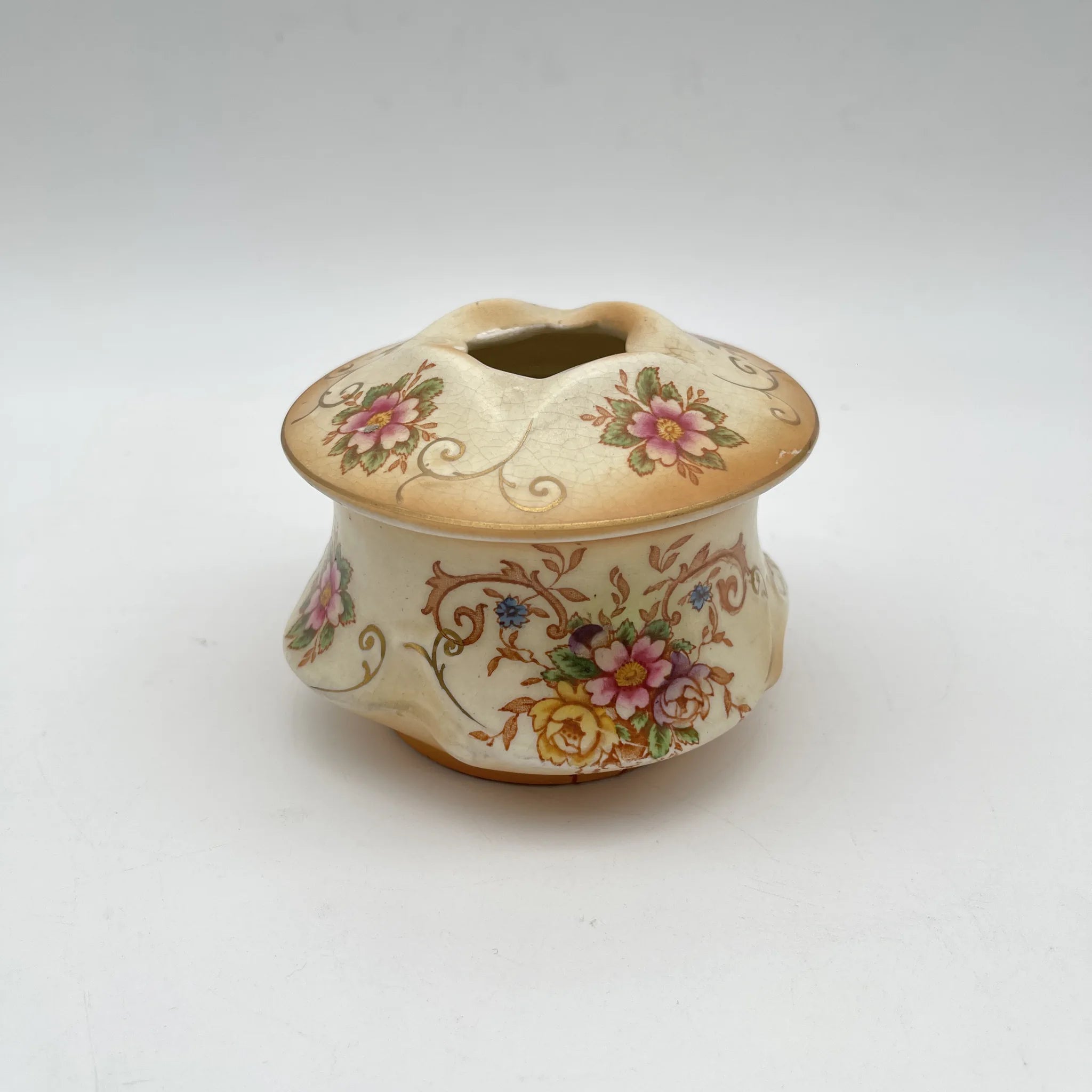 【アンティーク】 ポプリポット (小物入れ) / Crown Ducal (クラウンデュカル) / Louis / 1910-1920年代 (推定) / 陶器 / イギリス / 銅板転写, 手彩色 金彩銅板転写, 手彩色 金彩