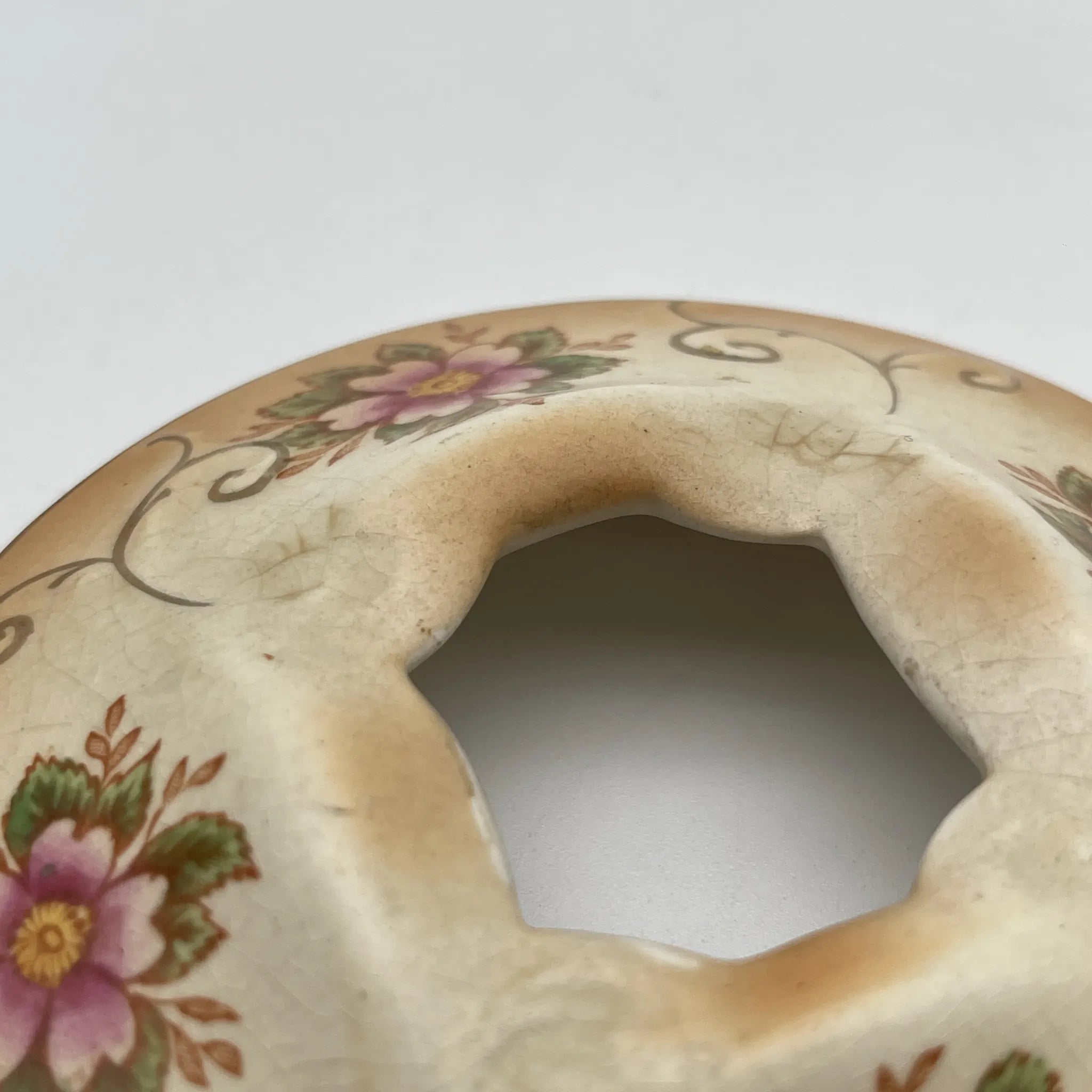 【古董】poplipot / Crown Ducal / Louis / 1910-1920年代（推测）/陶器/英国/铜板转印， 手工金彩铜板转印，手工金彩