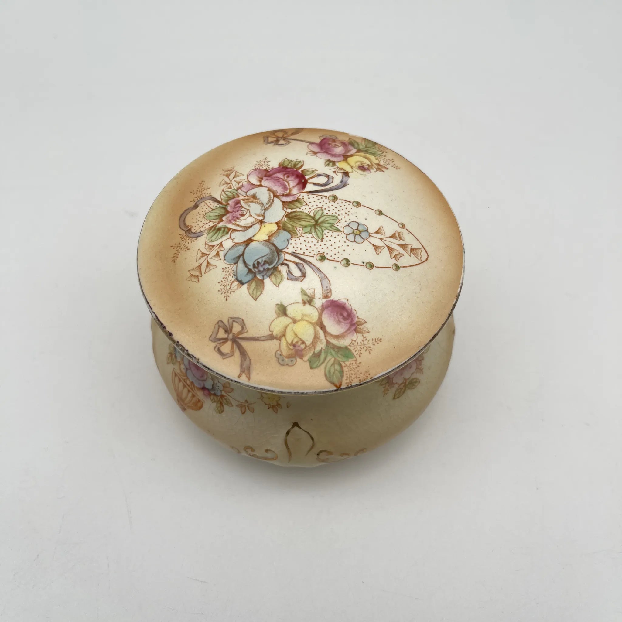[Antique] Potpourri pot (trinket case) / Crown Devon / Spring / 1910s / Pottery / England / Copper plate transfer, hand-colored gold