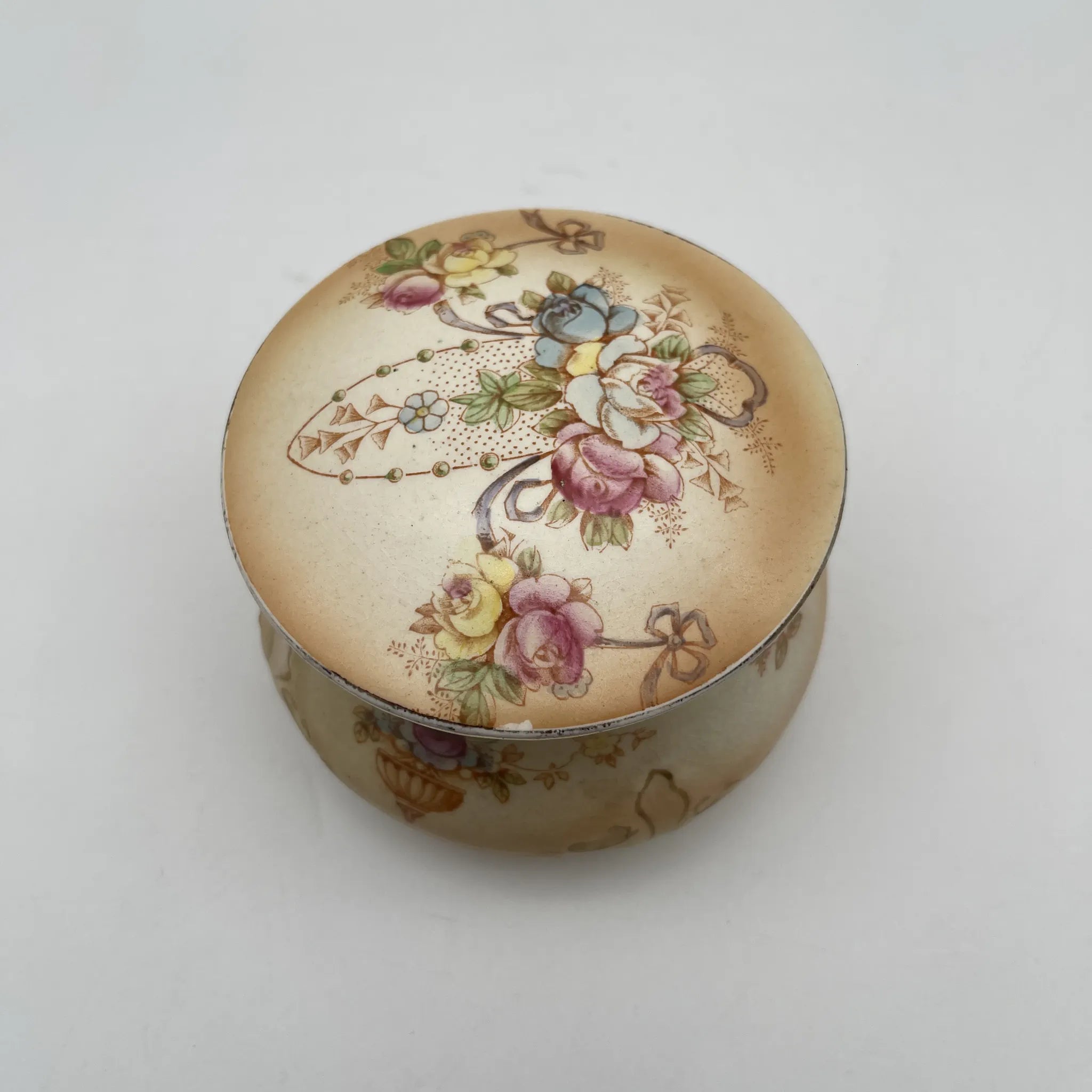 [Antique] Potpourri pot (trinket case) / Crown Devon / Spring / 1910s / Pottery / England / Copper plate transfer, hand-colored gold