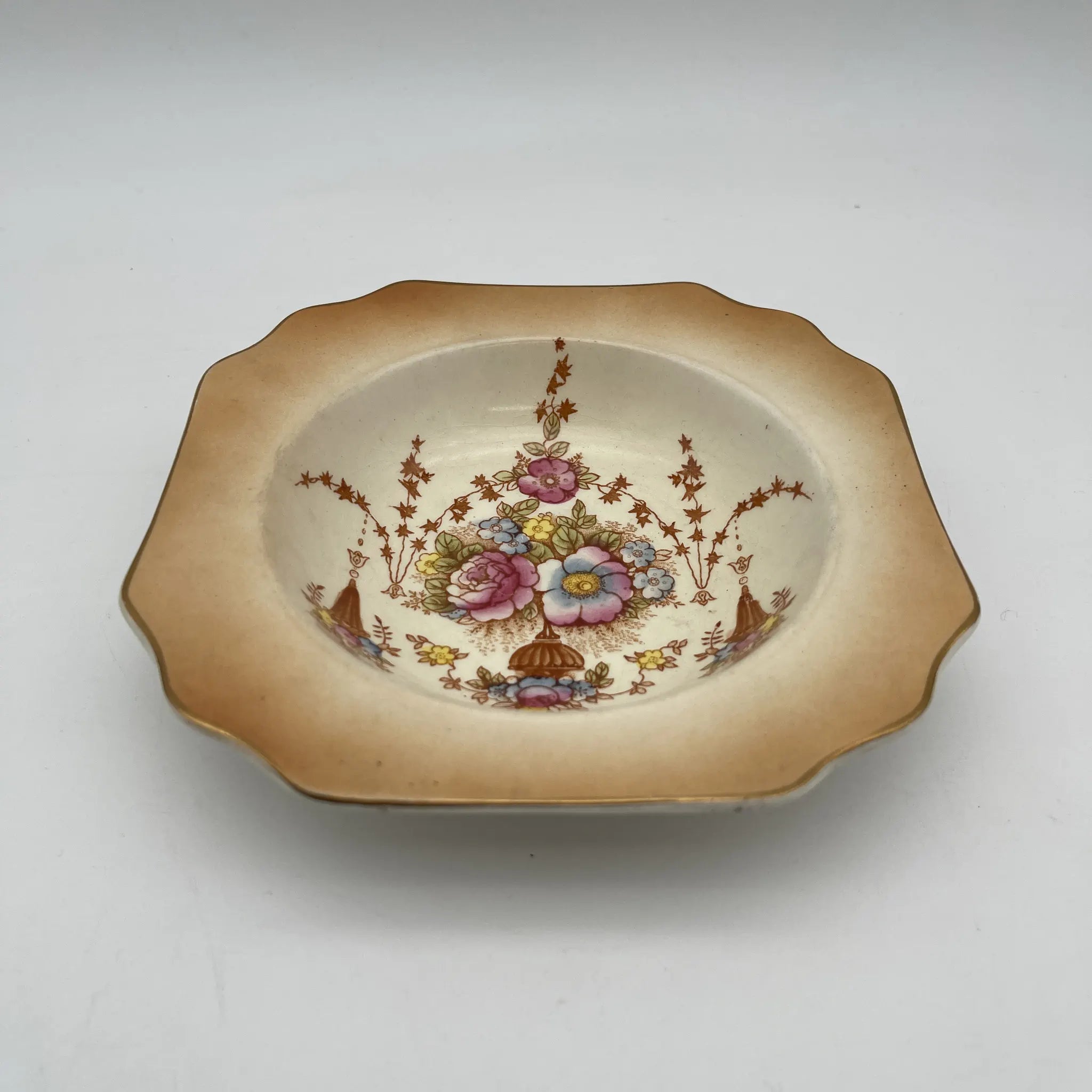 【ビンテージ】 スーププレート (深皿) / Crown Devon (クラウンデボン) / 1930年代 (推定) / 陶器 / イギリス / 銅板転写, 手彩色 金彩