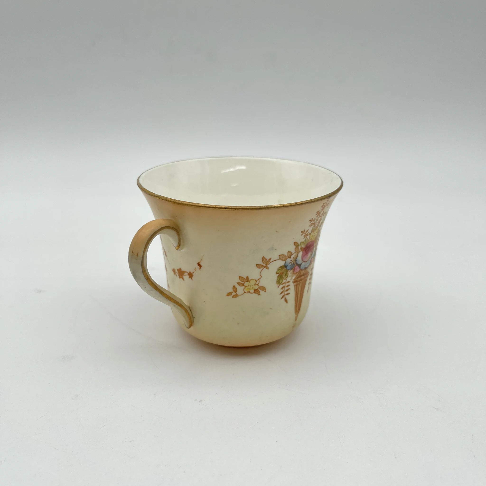 [Antique] Tea cup / Crown Devon / Spring / 1910s / Pottery / England / Copper plate transfer, hand-colored gold