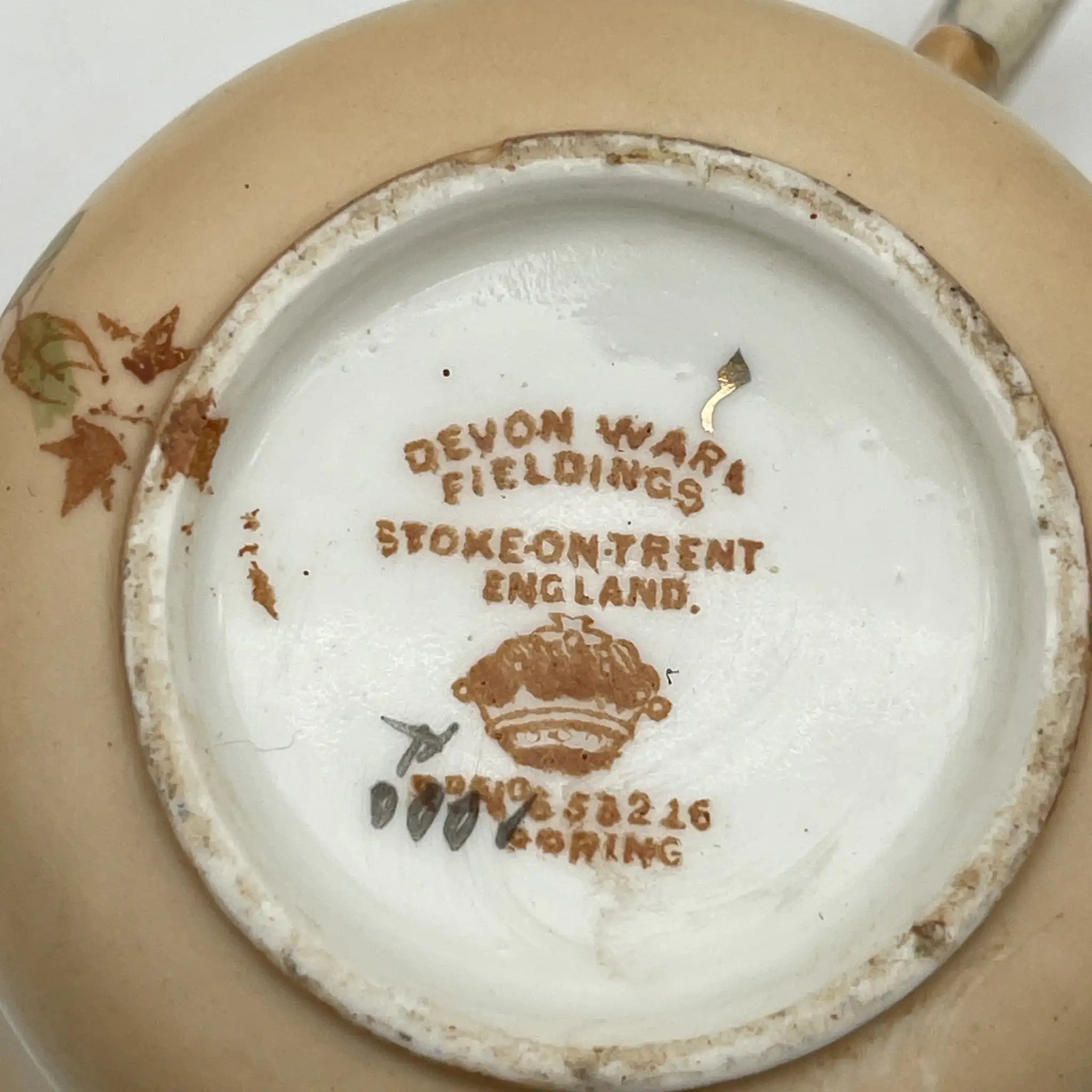 [Antique] Tea cup / Crown Devon / Spring / 1910s / Pottery / England / Copper plate transfer, hand-colored gold