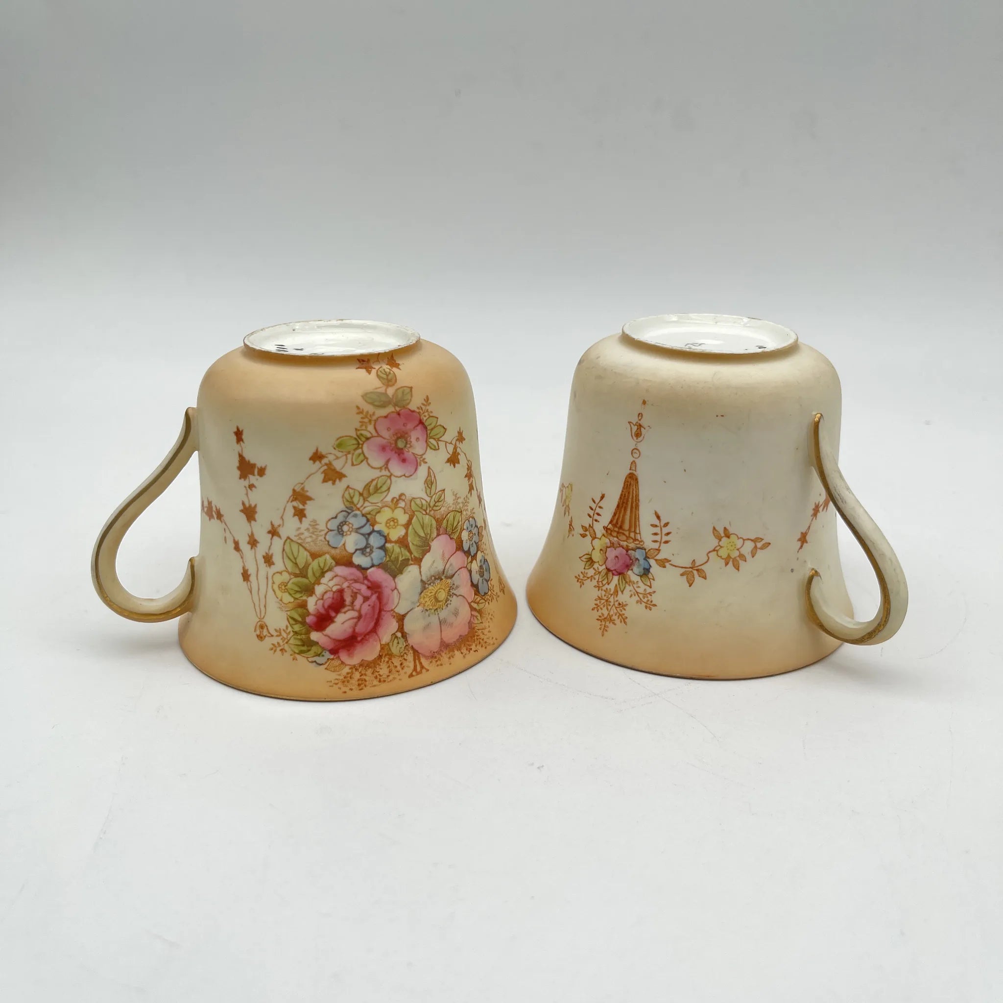 【アンティーク】 ティーカップ2P / Crown Devon (クラウンデボン) / Spring / 1910-1920年代 (推定) / 陶器 / イギリス / 銅板転写, 手彩色 金彩