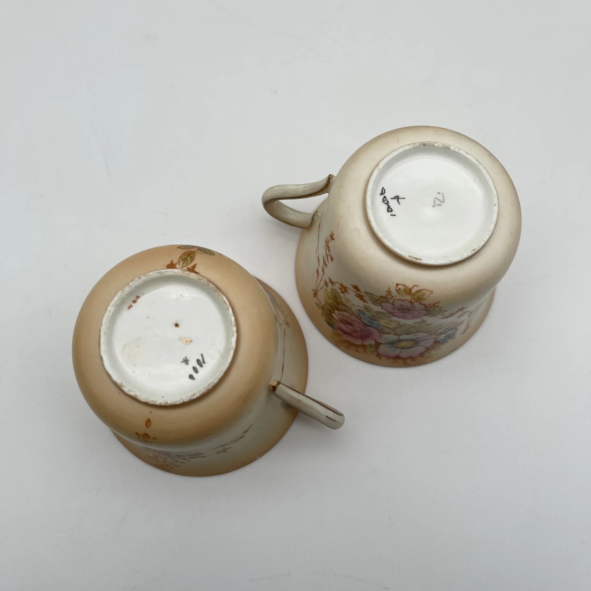 【アンティーク】 ティーカップ2P / Crown Devon (クラウンデボン) / Spring / 1910-1920年代 (推定) / 陶器 / イギリス / 銅板転写, 手彩色 金彩