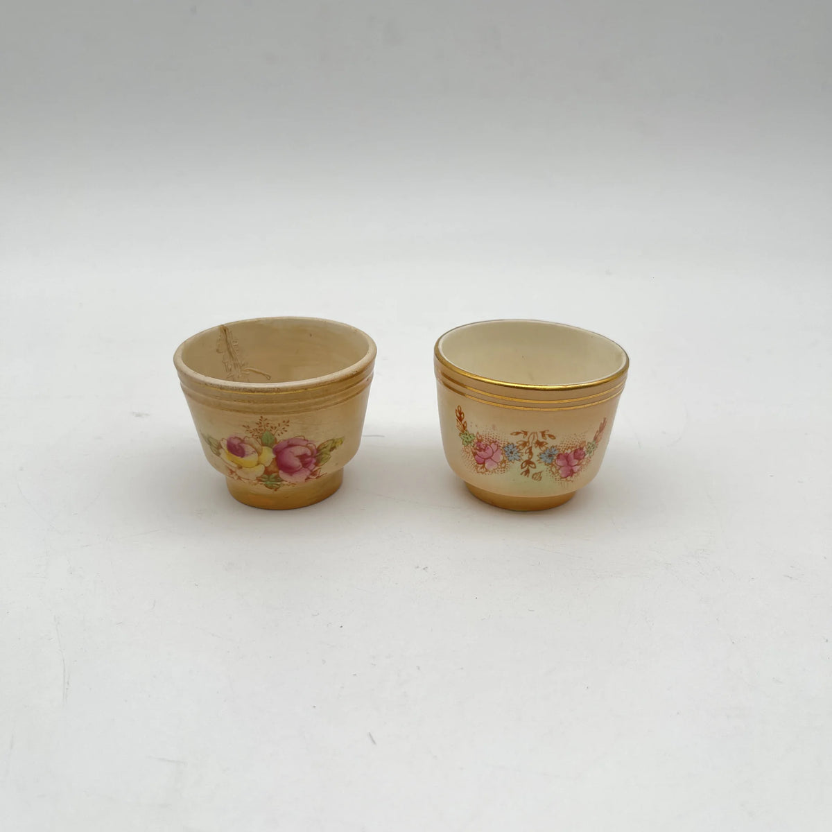 Crown Devon (クラウンデボン) / エッグスタンド2P / 1910-1920年代 / 陶器 / イギリス / ハンドペイント,花柄,英国アンティーク,レトロ,ディスプレイ,キッチン雑貨 / [アンティーク]