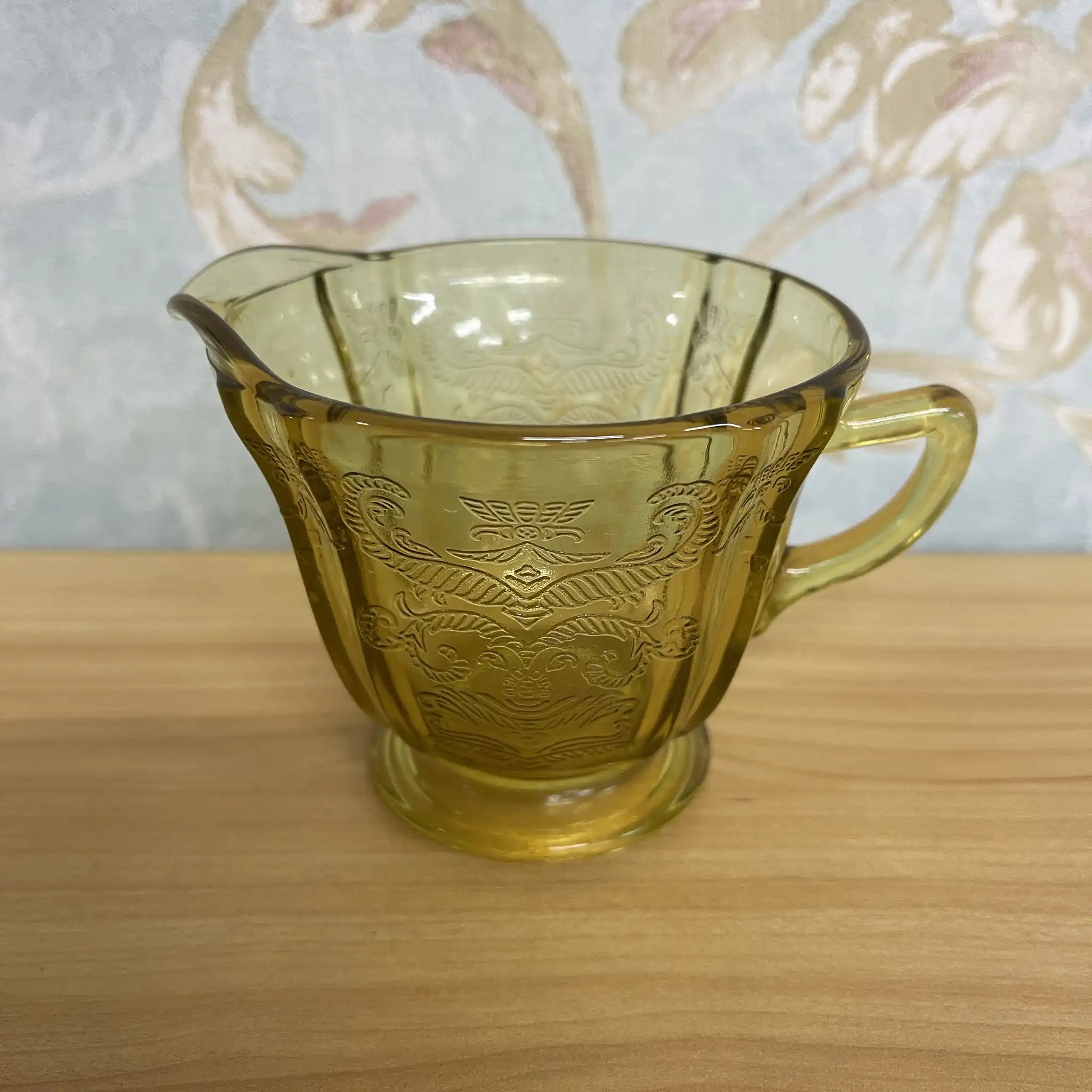 【ビンテージ】 クリーマー (ミルクピッチャー) / Federal Glass (フェデラル・グラス) / Madrid / Recollection / 1976 / ガラス / アメリカ / デプレッショングラス, 型押し成型, アンバー